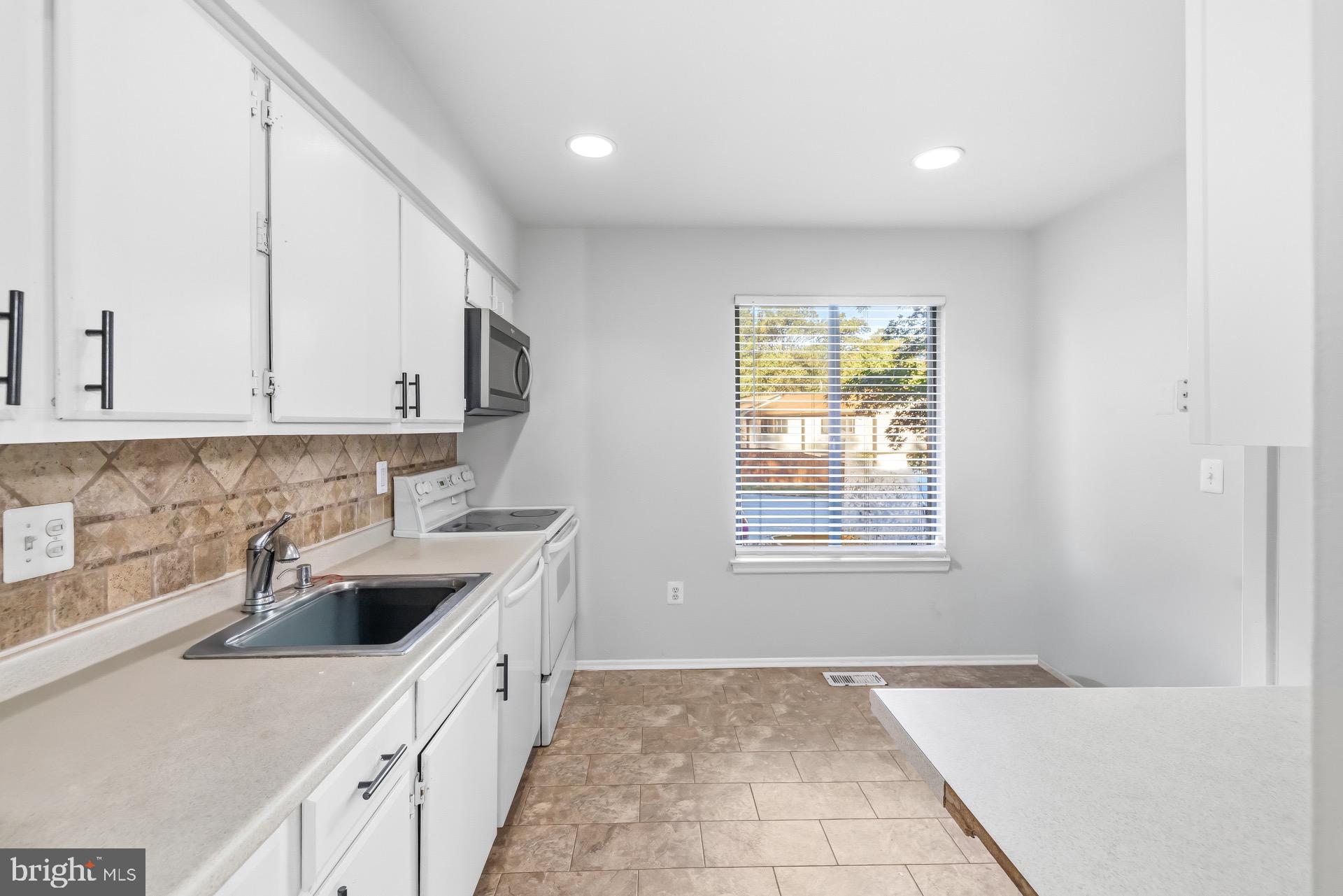 1250 BIRCHCREST COURT