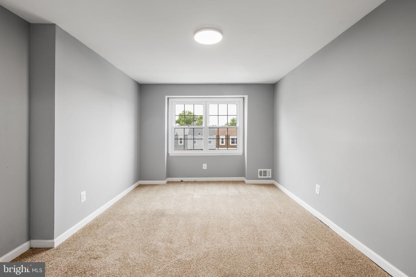 5655 Leiden Rd