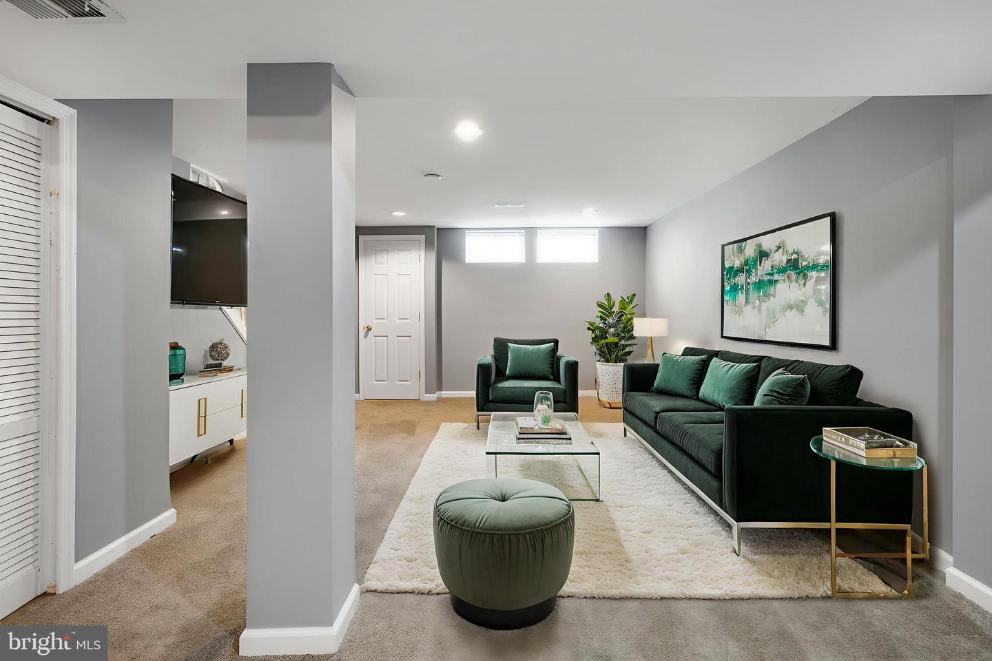 5655 Leiden Rd