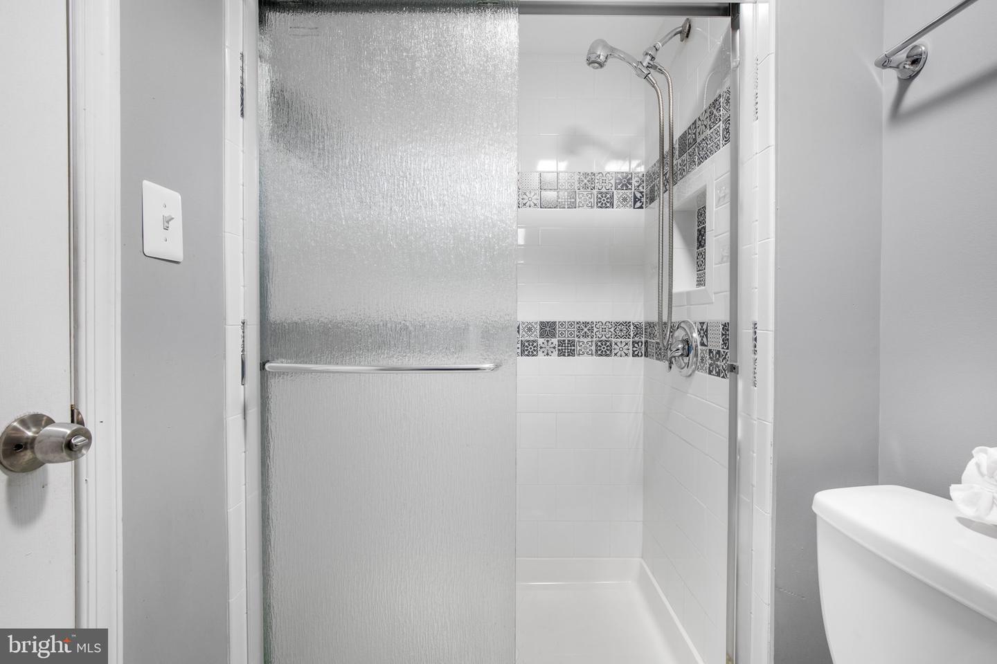 5655 Leiden Rd