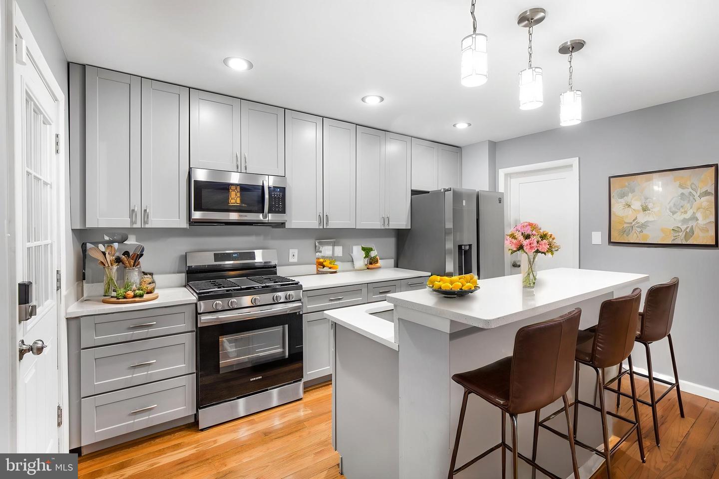 5655 Leiden Rd