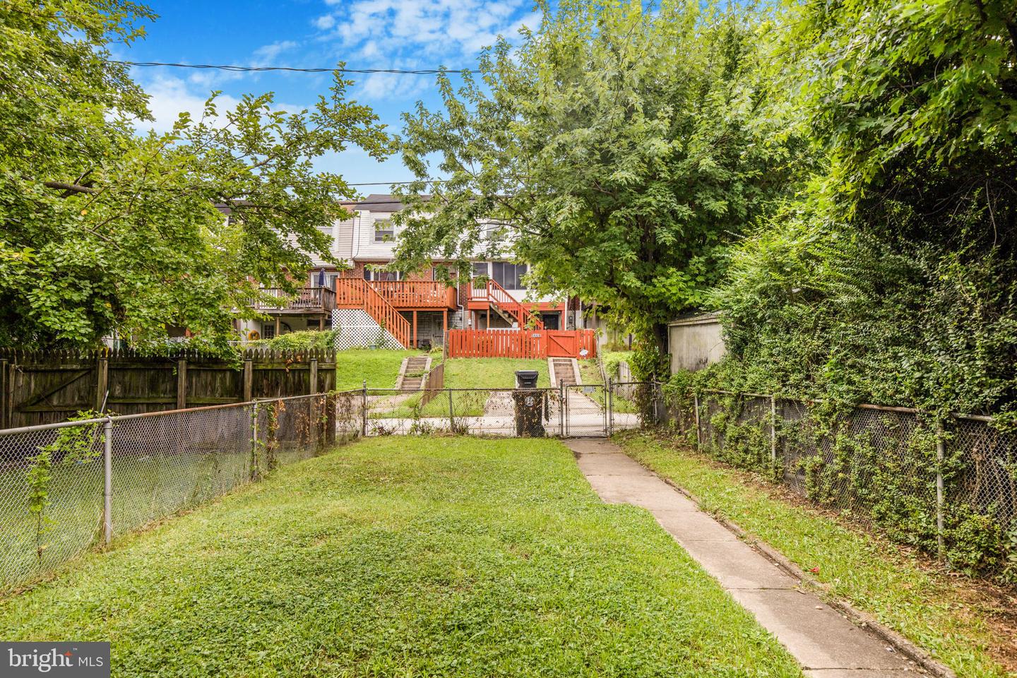 5655 Leiden Rd