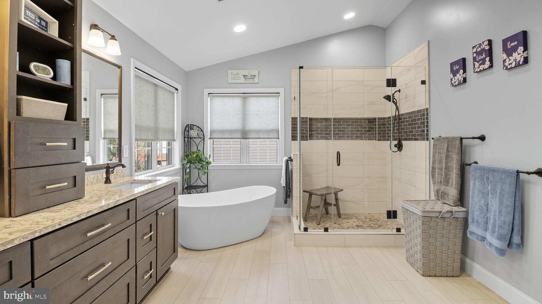 5308 LAKEVALE TERRACE