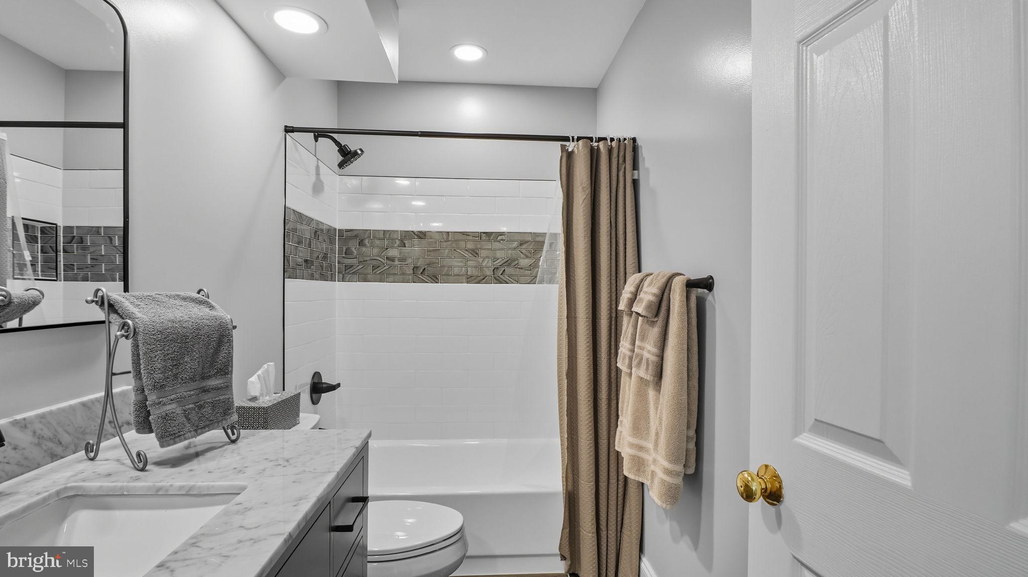 5308 LAKEVALE TERRACE