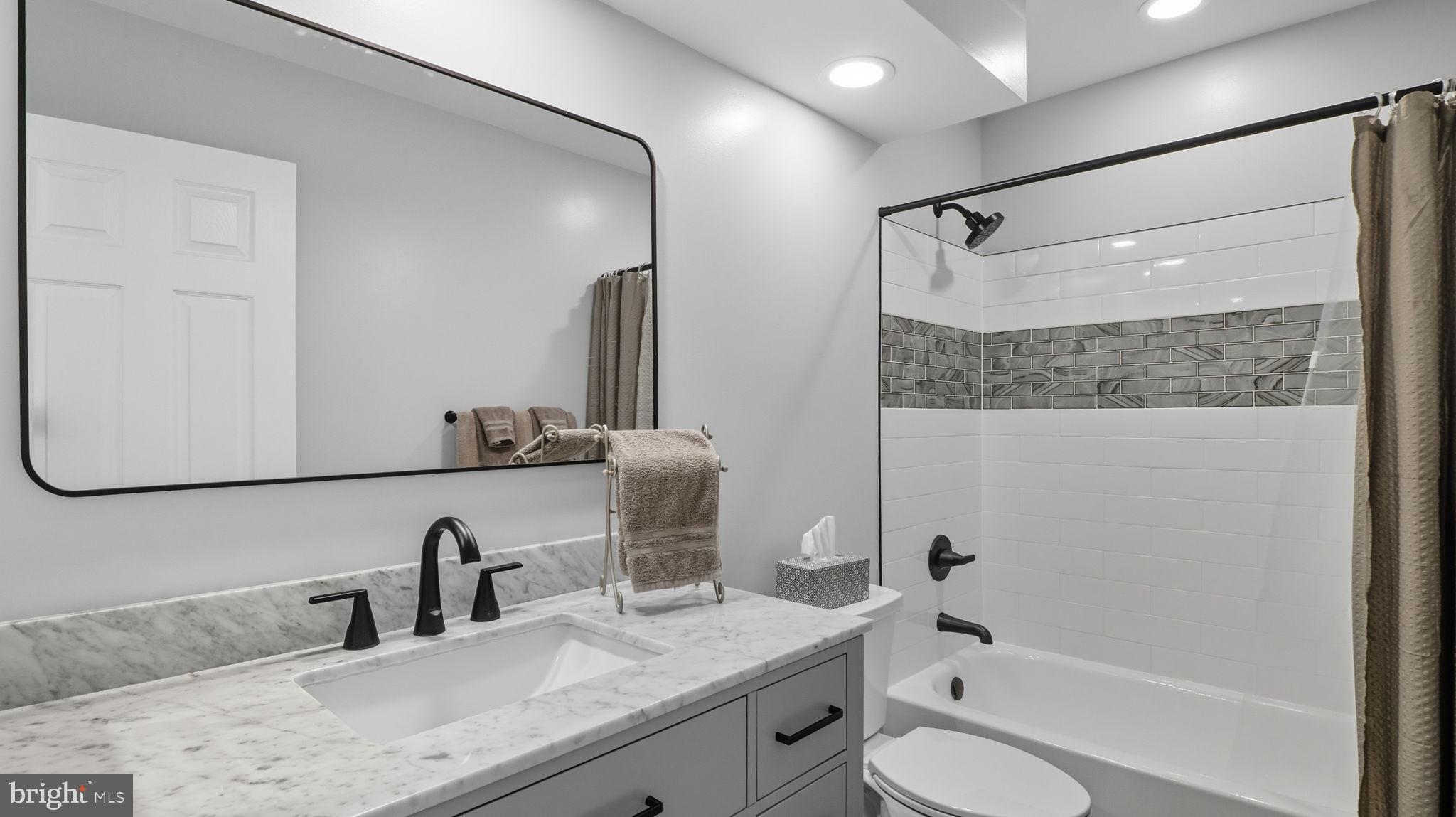 5308 LAKEVALE TERRACE