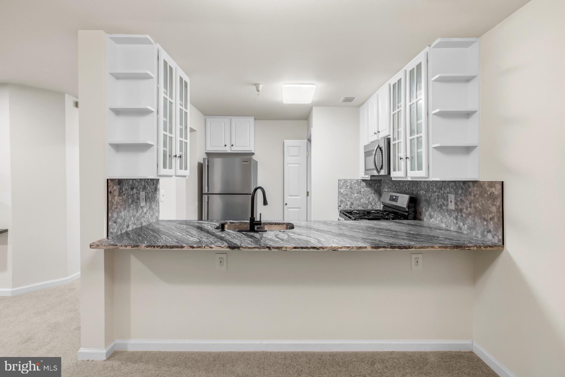 6610 LAKE PARK DRIVE T1