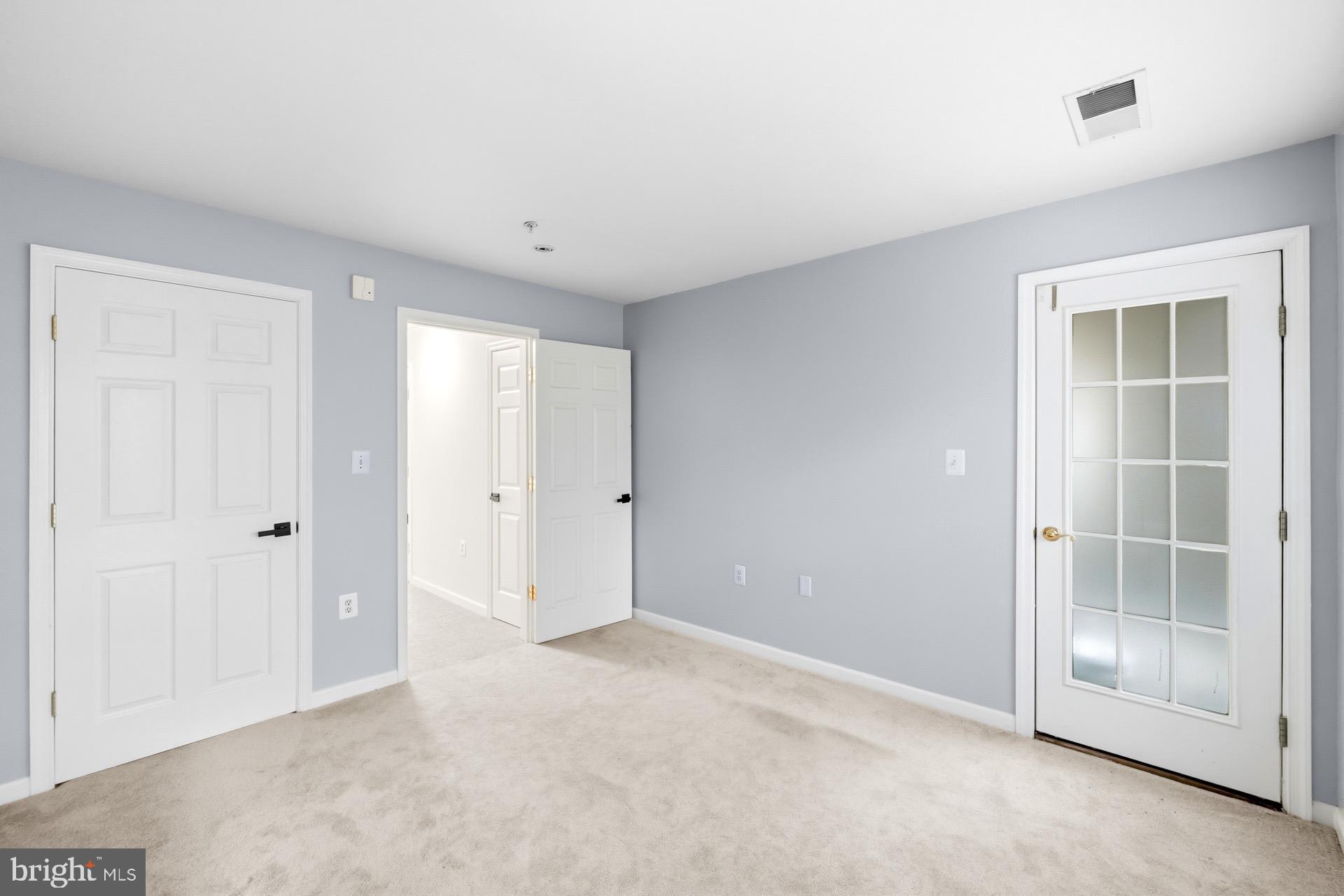 6610 LAKE PARK DRIVE T1