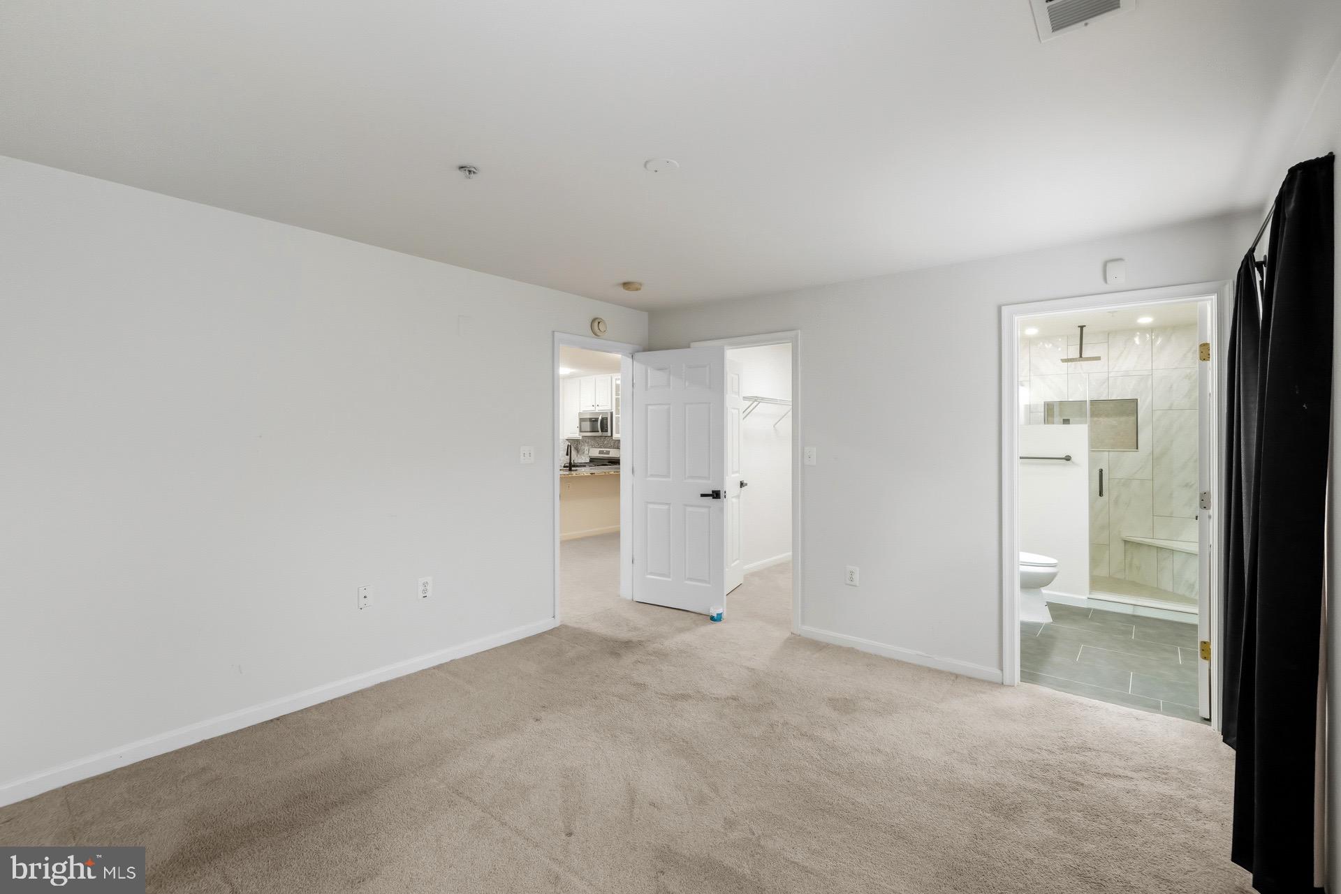 6610 LAKE PARK DRIVE T1