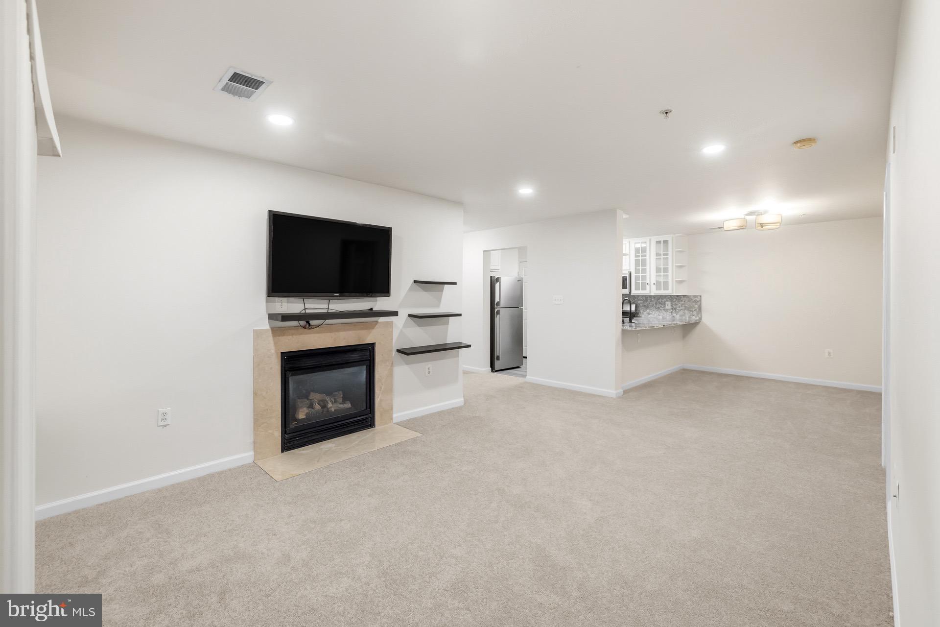 6610 LAKE PARK DRIVE T1