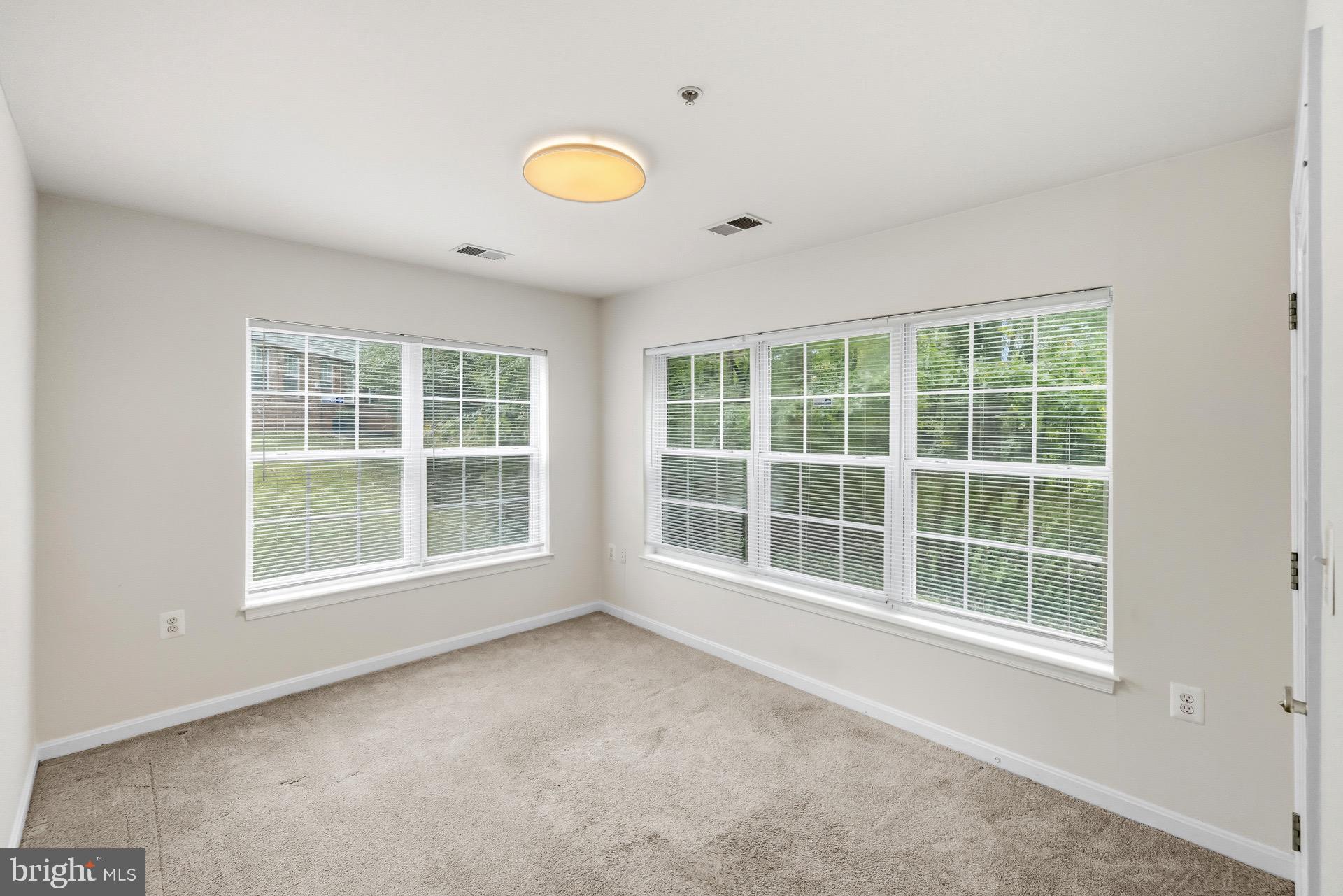 6610 LAKE PARK DRIVE T1