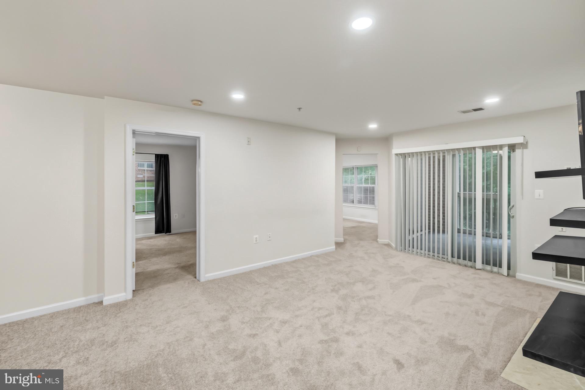 6610 LAKE PARK DRIVE T1