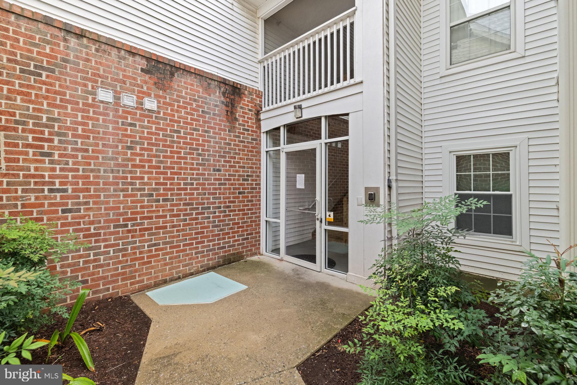 6610 LAKE PARK DRIVE T1