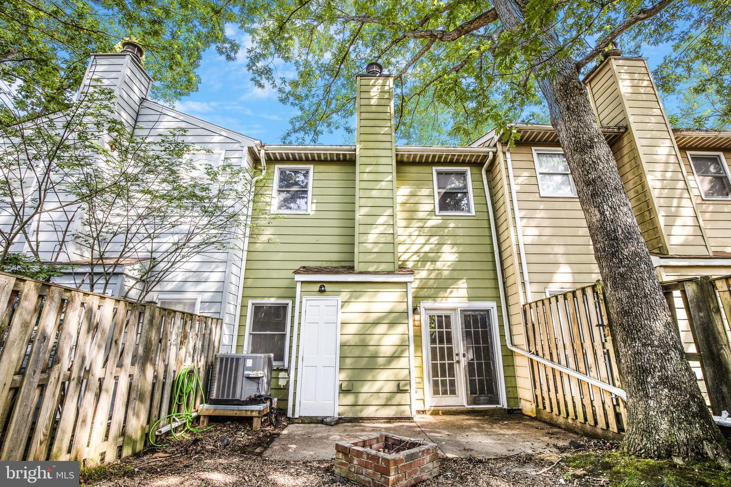 22415 Greenview Ct