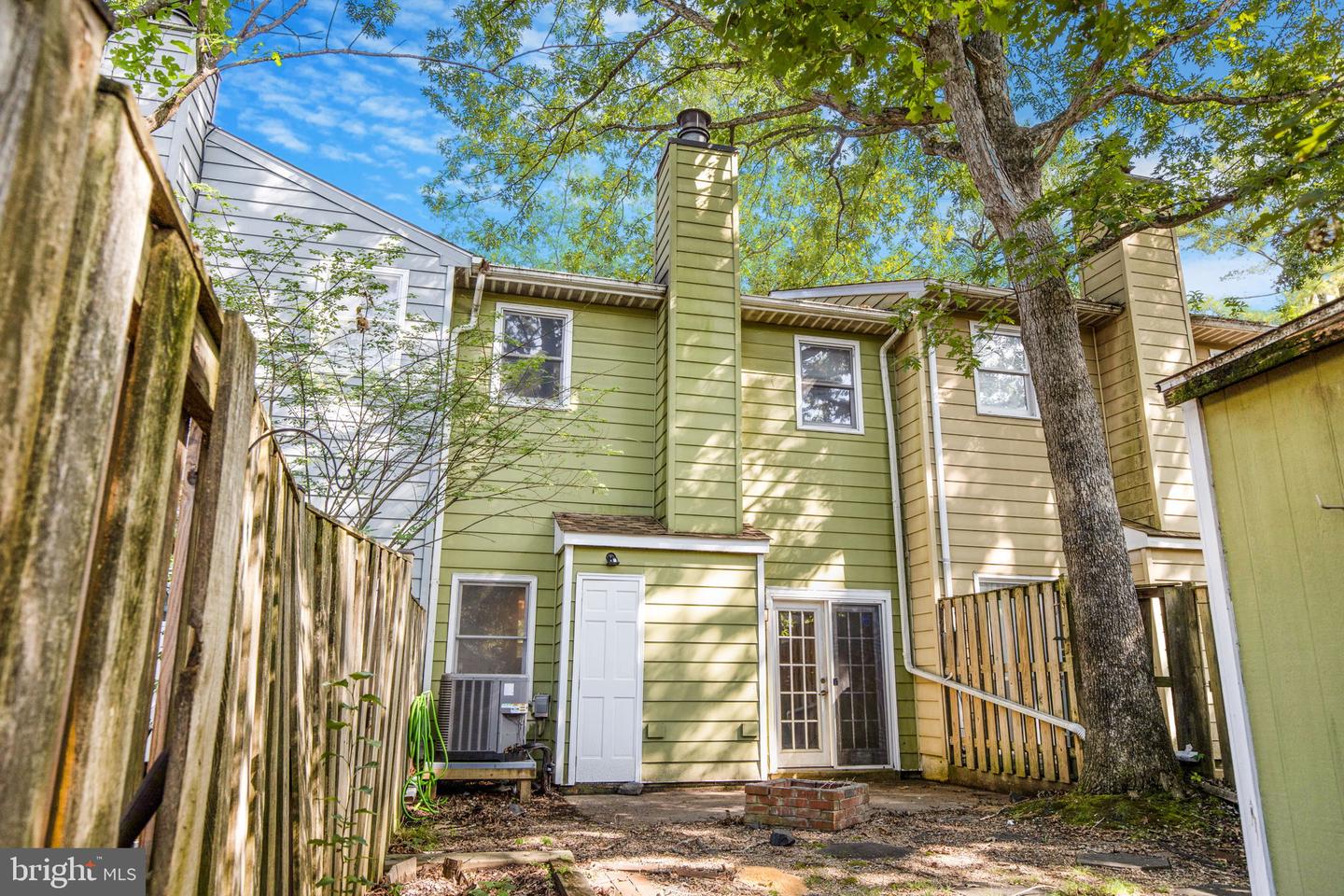 22415 Greenview Ct