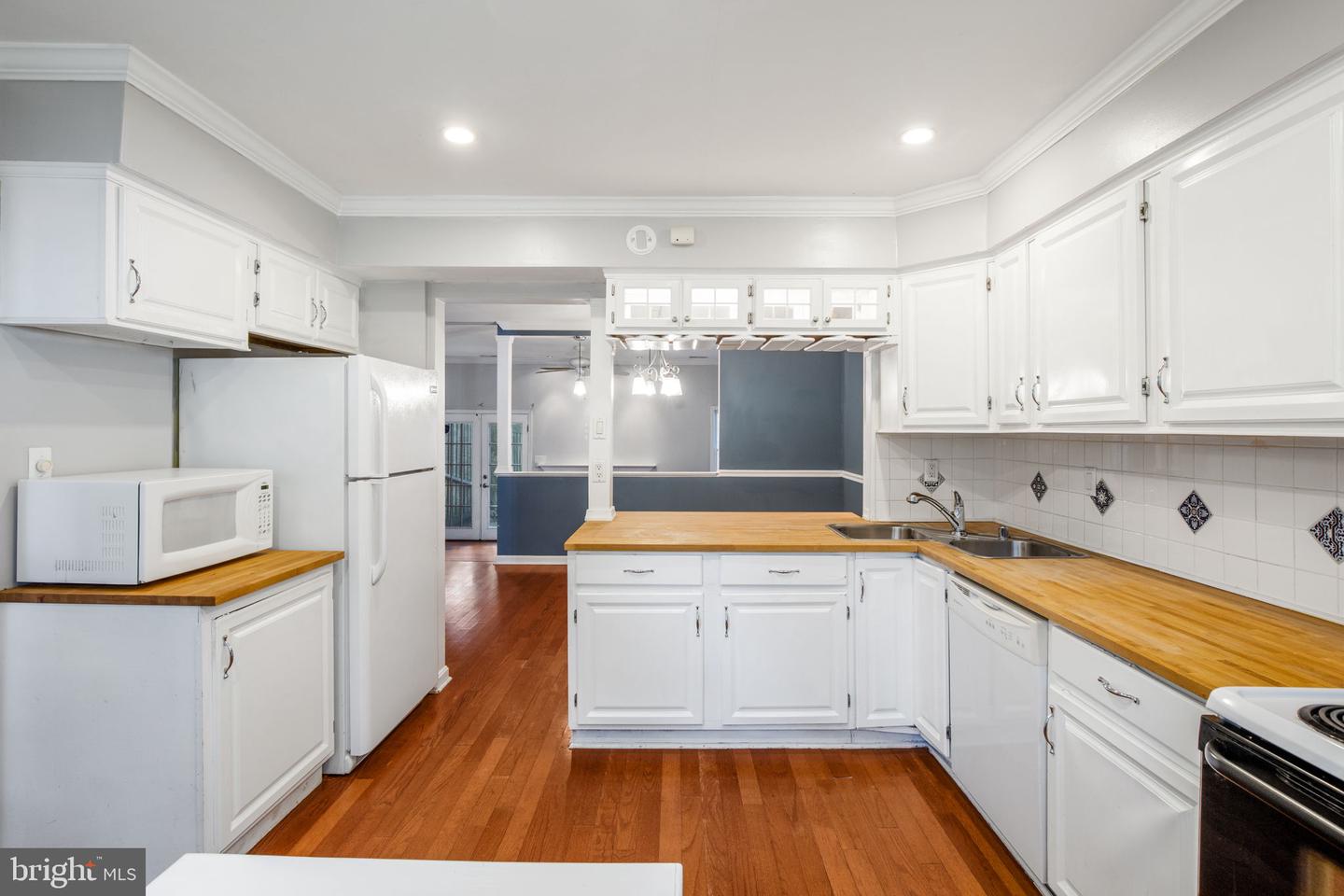 22415 Greenview Ct