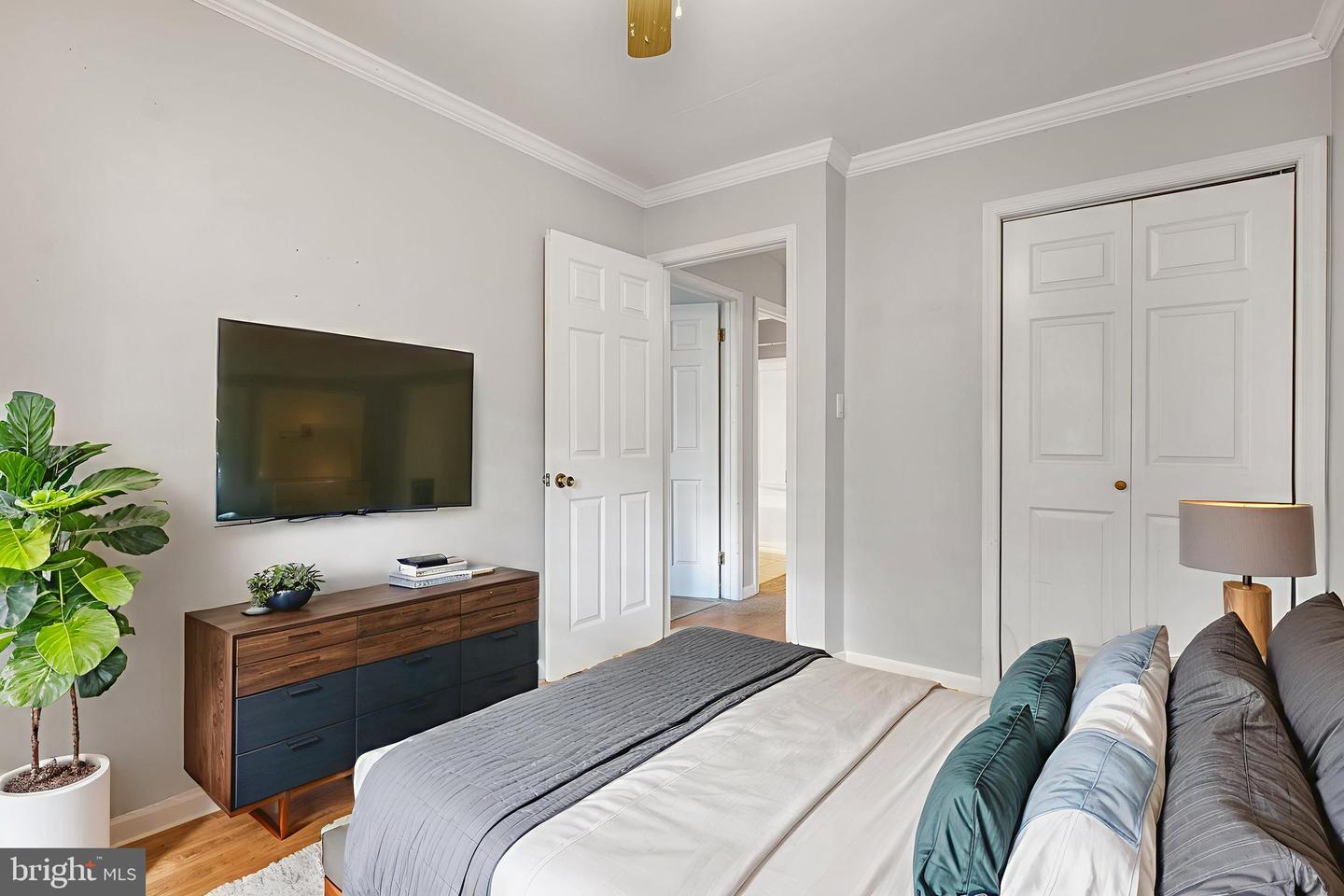 22415 Greenview Ct