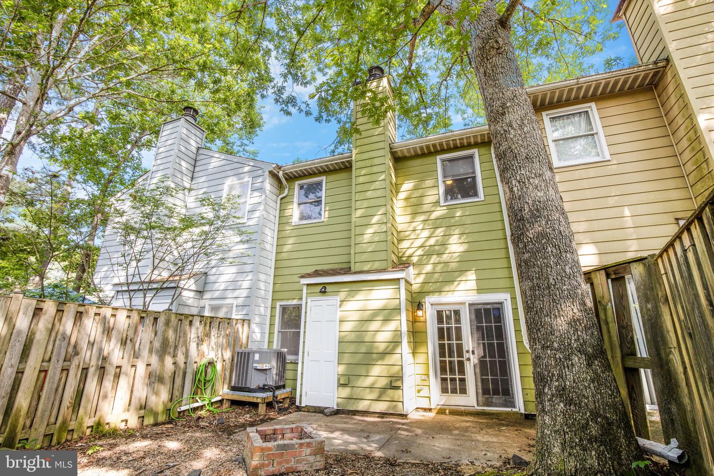 22415 Greenview Ct