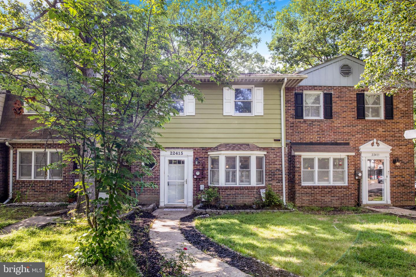 22415 Greenview Ct