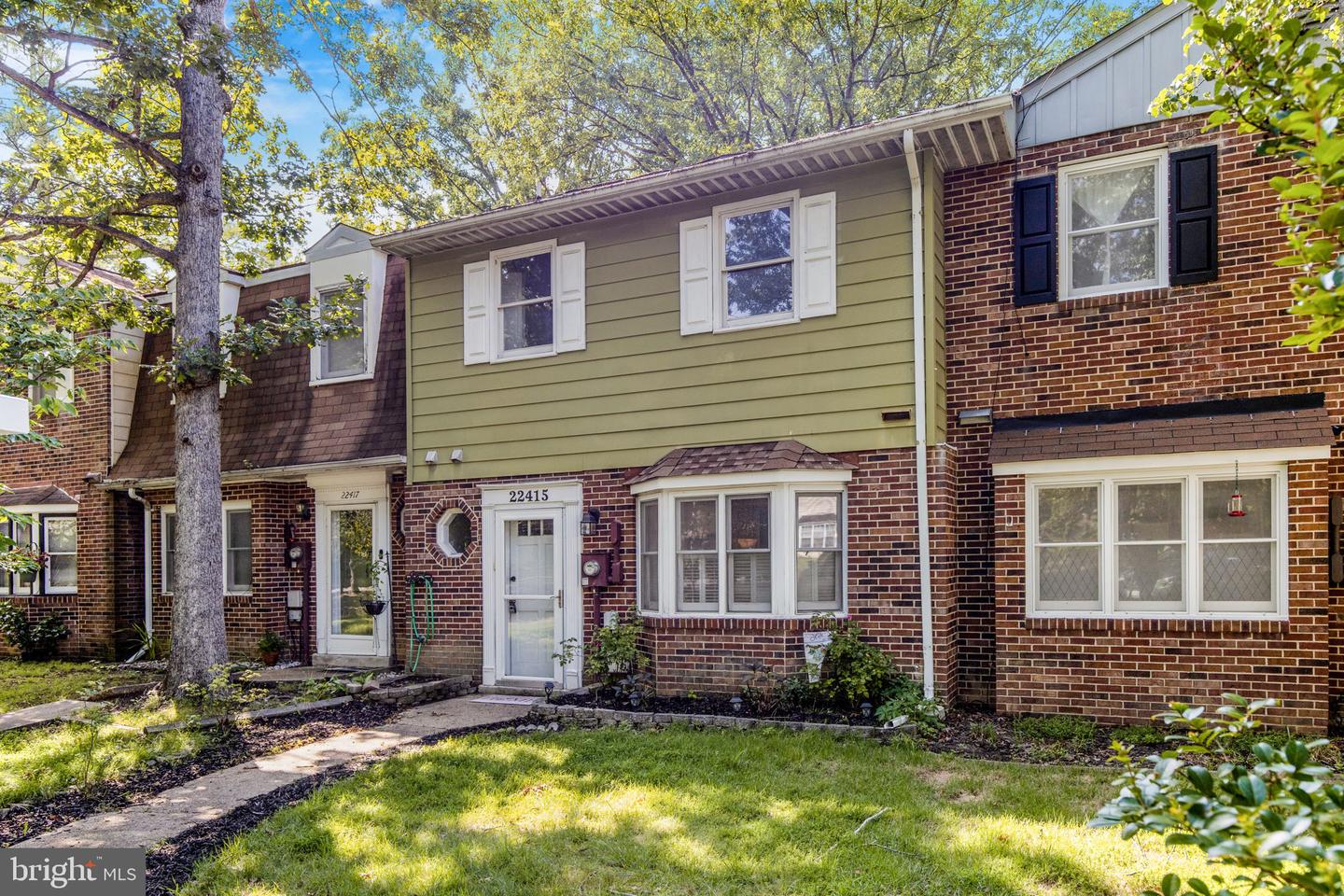 22415 Greenview Ct