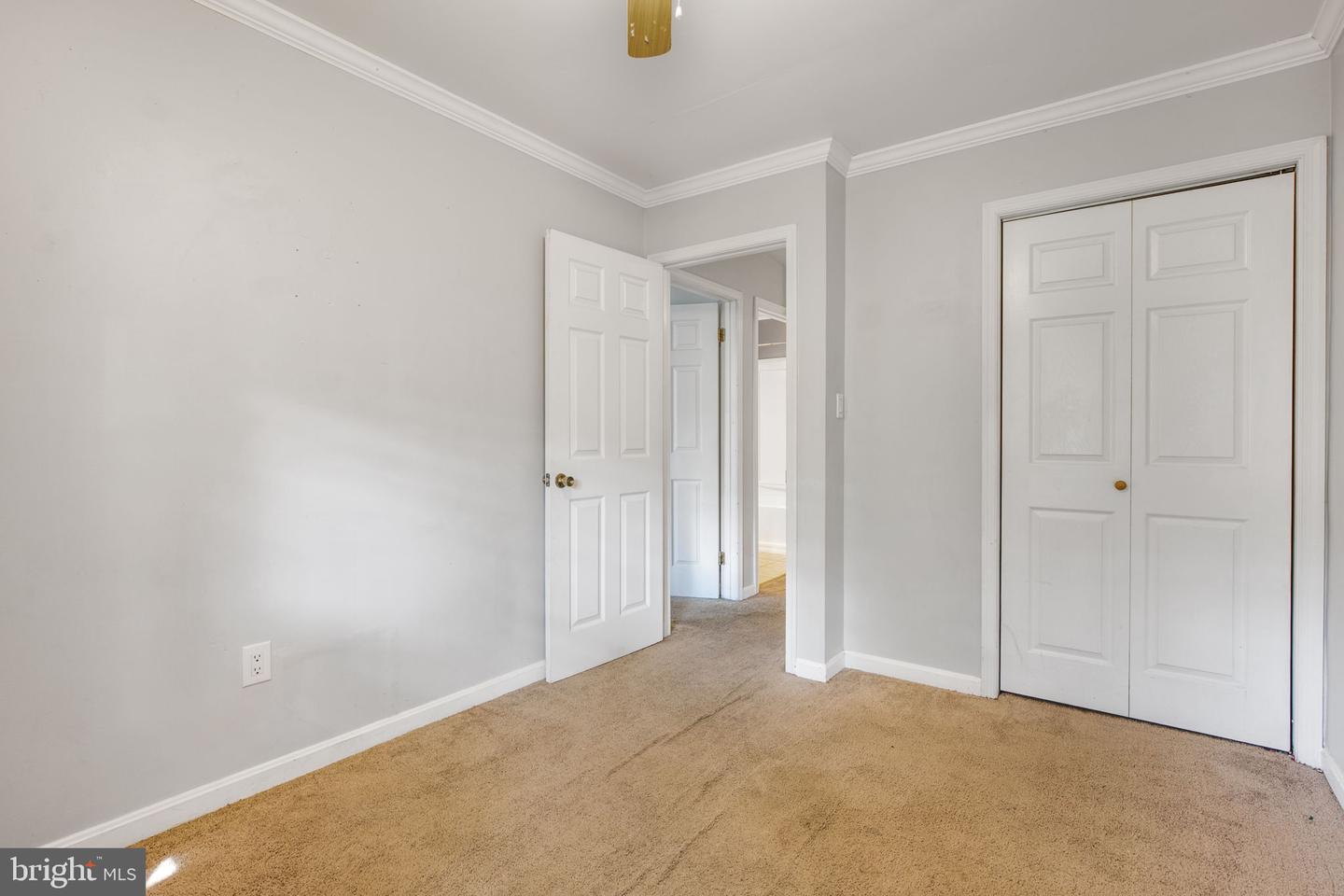 22415 Greenview Ct
