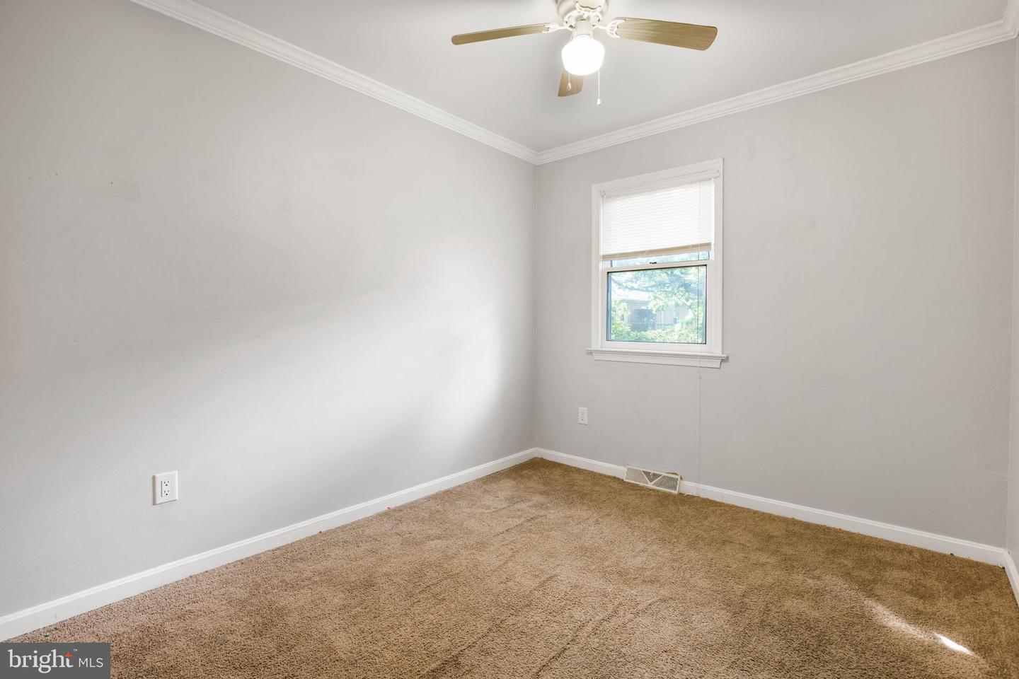 22415 Greenview Ct