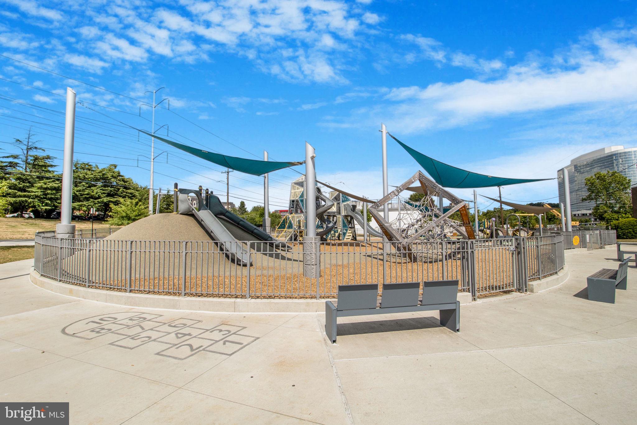 4089 S Four Mile Run Dr #304