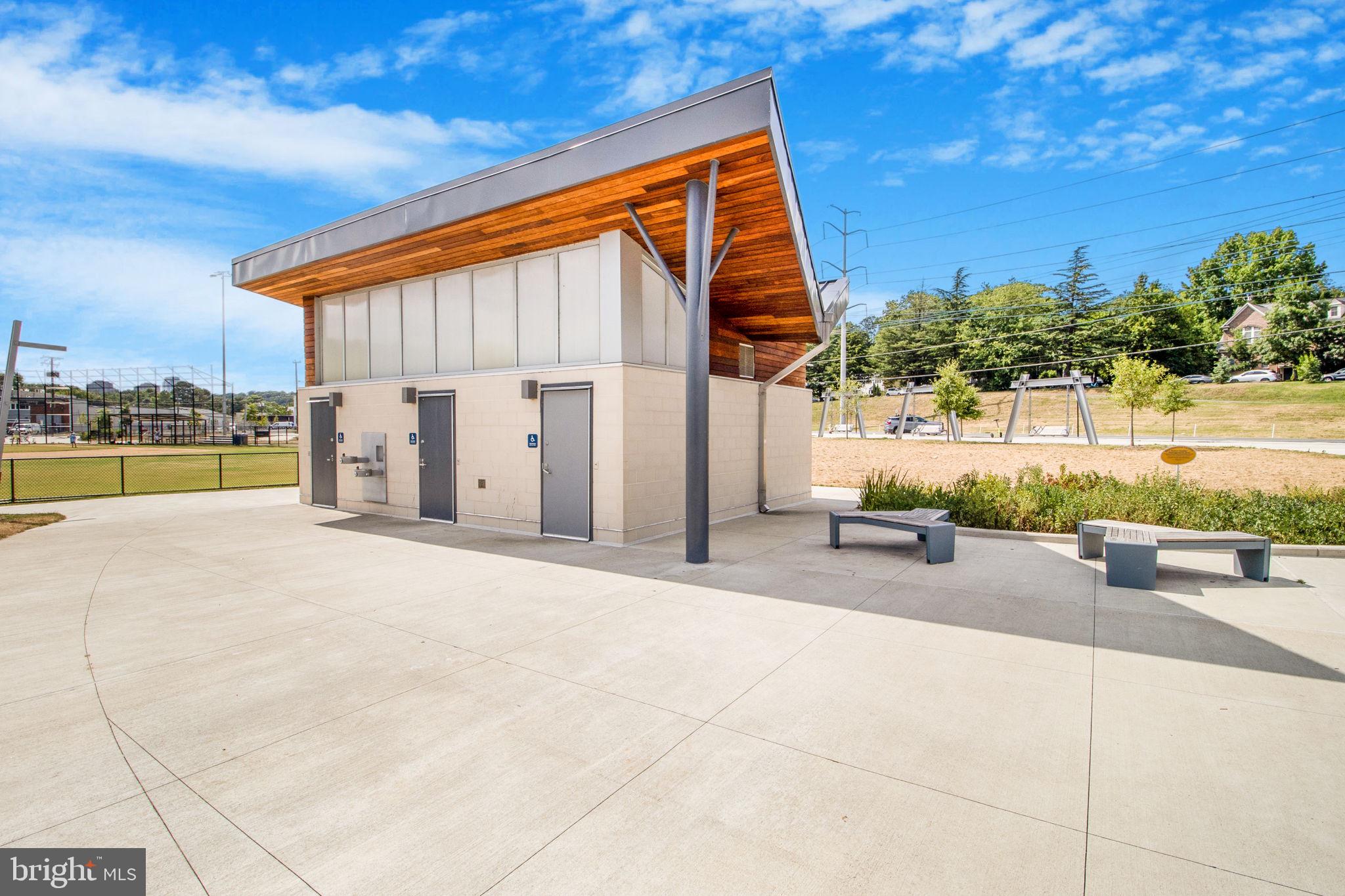 4089 S Four Mile Run Dr #304