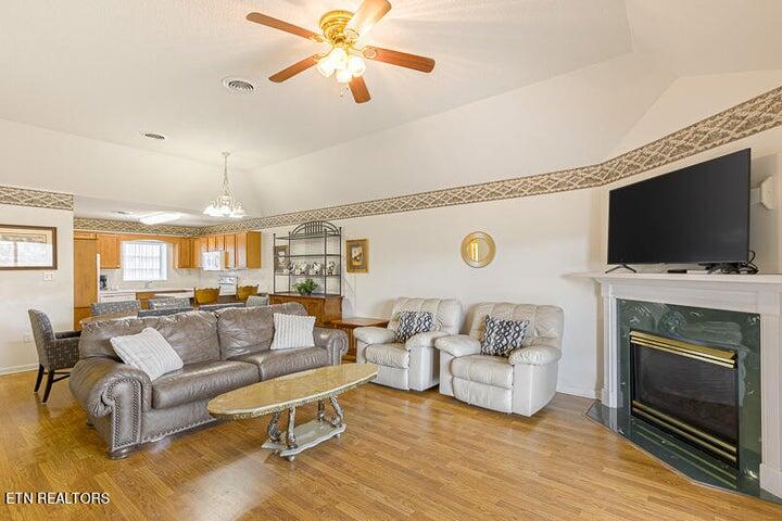 205 Ogle Drive Unit: 554
