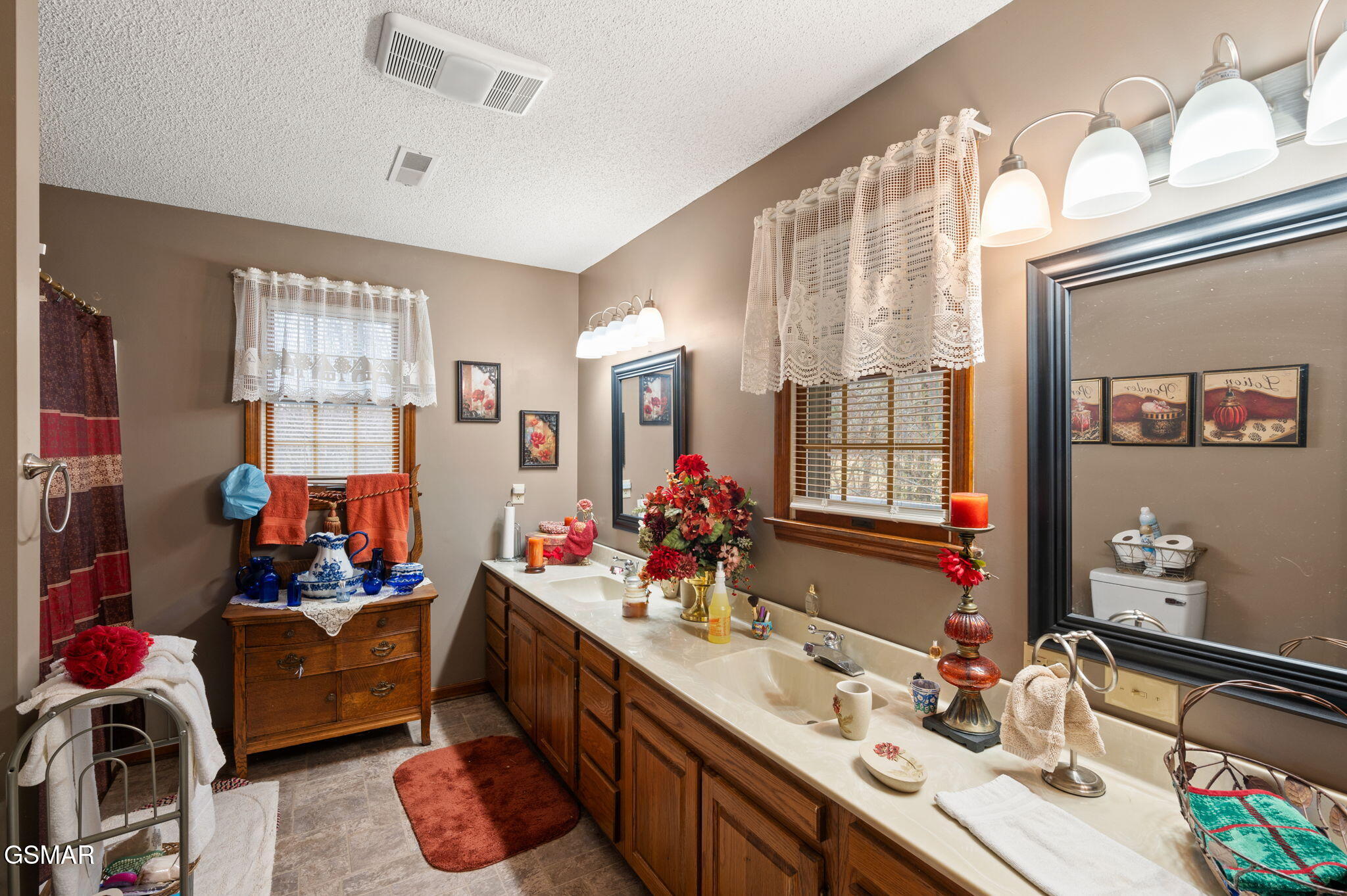 3888 Cosby Highway