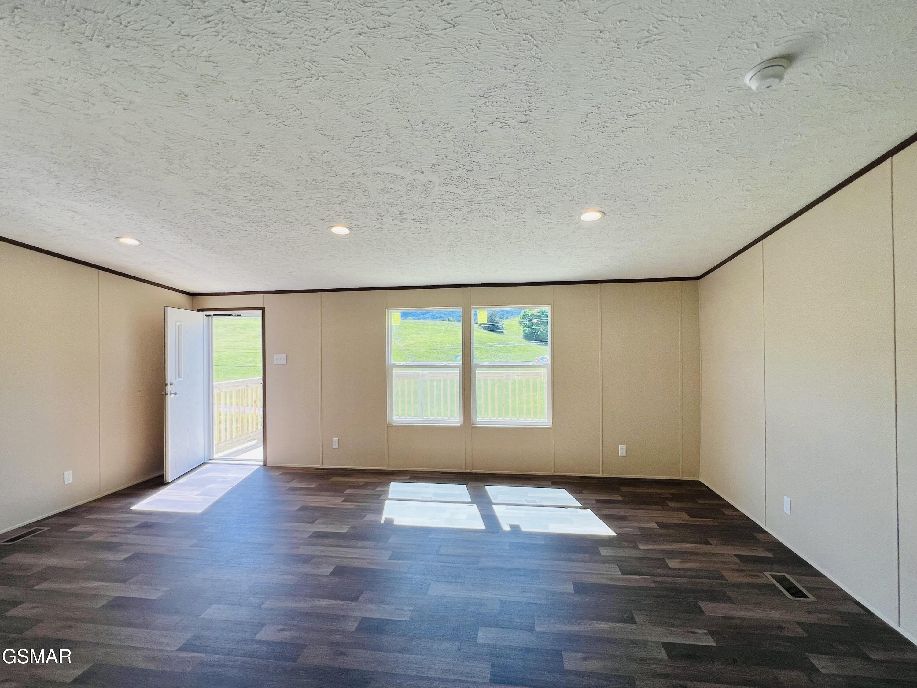 127 English Mountain Road