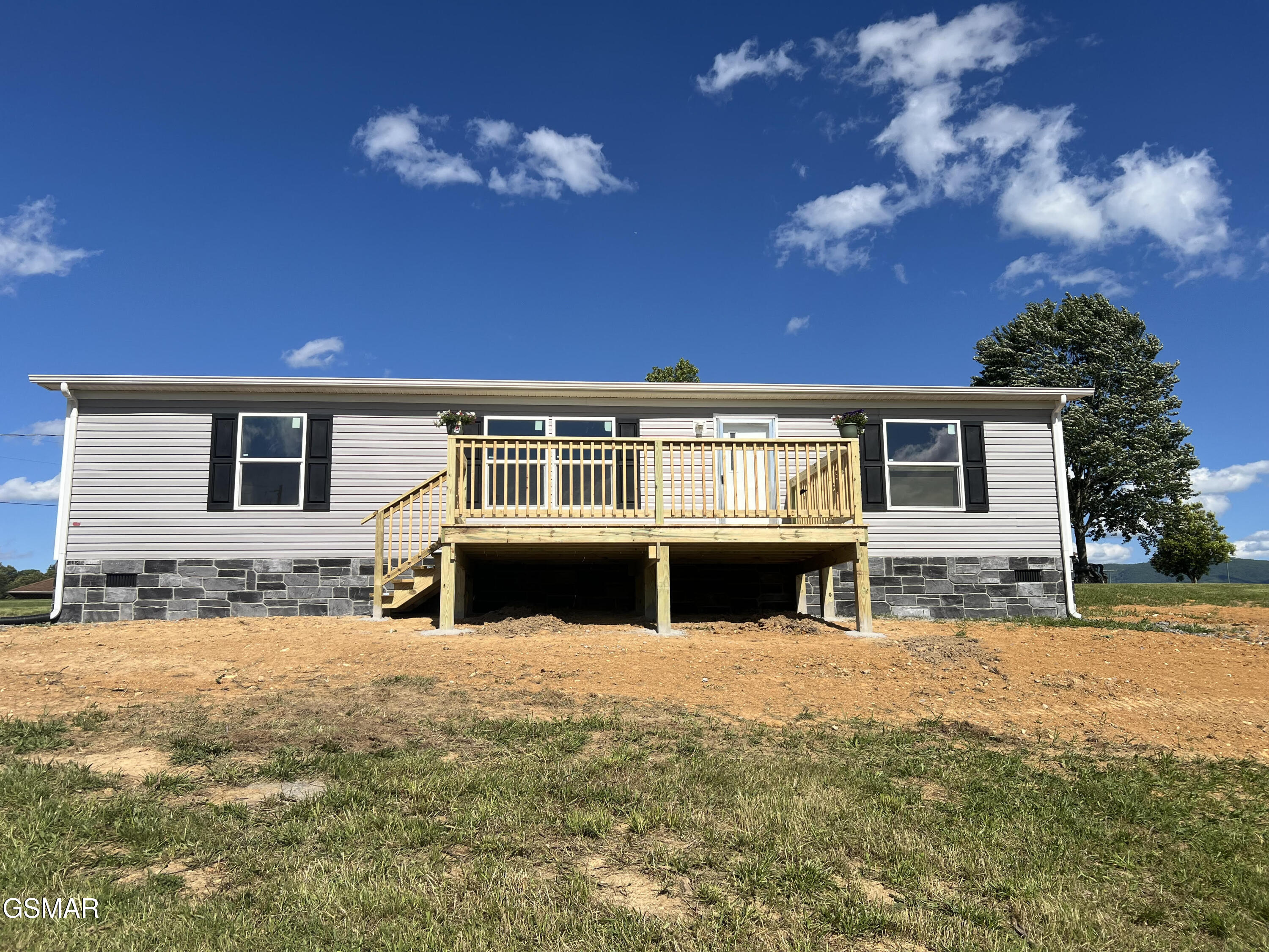 127 English Mountain Road