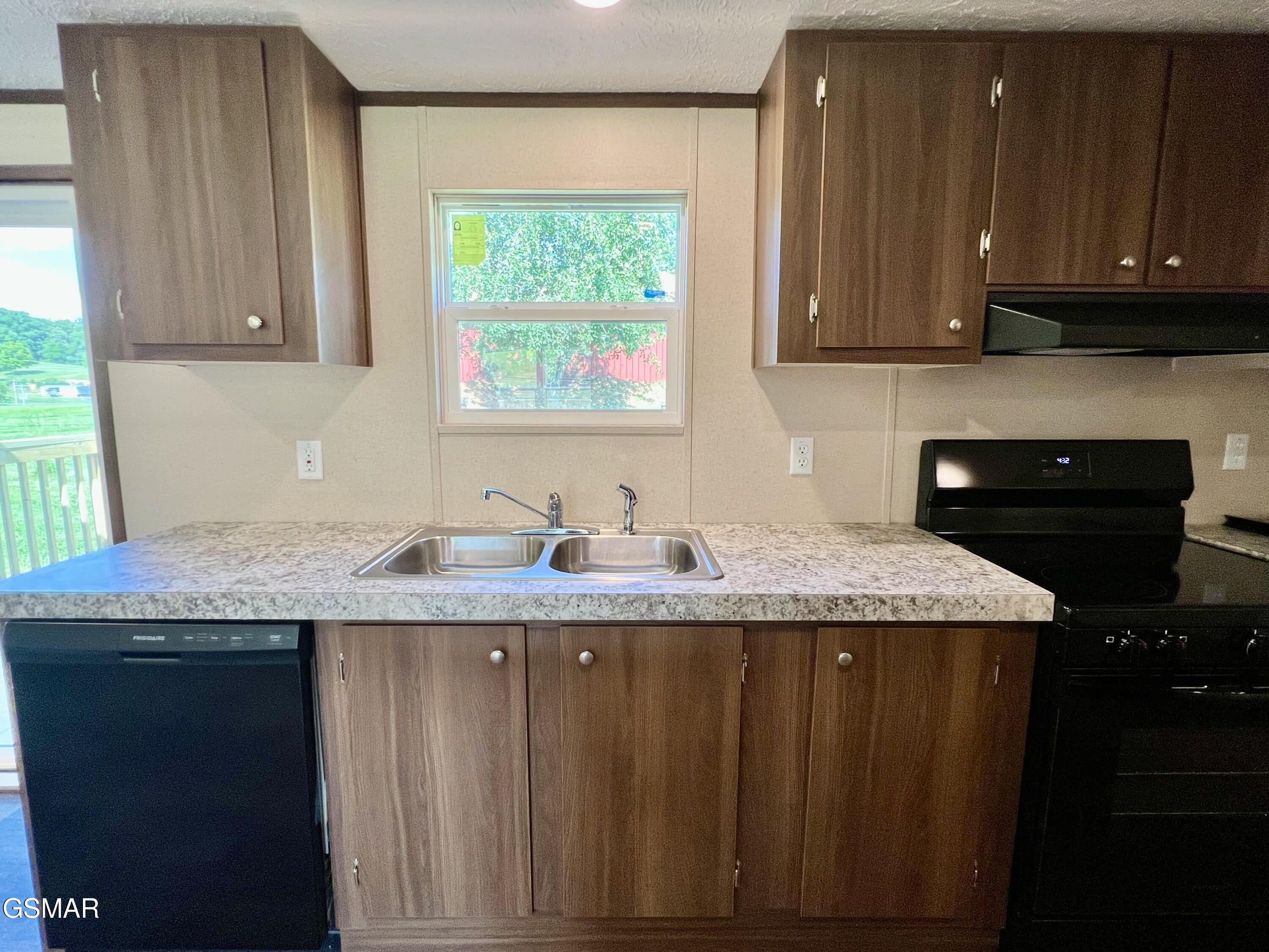 127 English Mountain Road