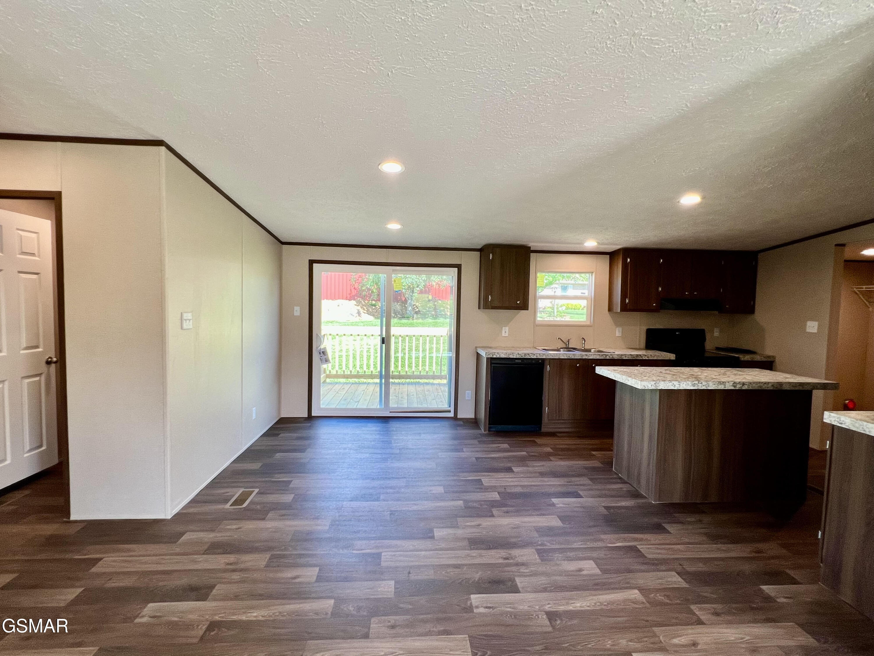 127 English Mountain Road