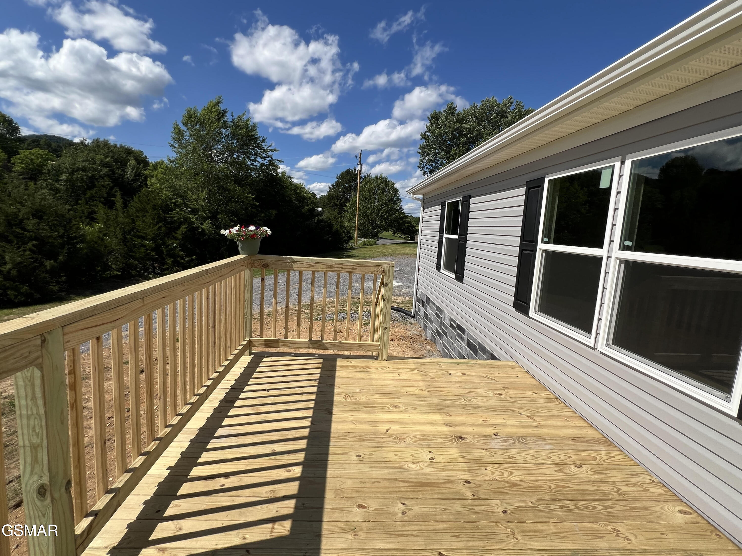 127 English Mountain Road