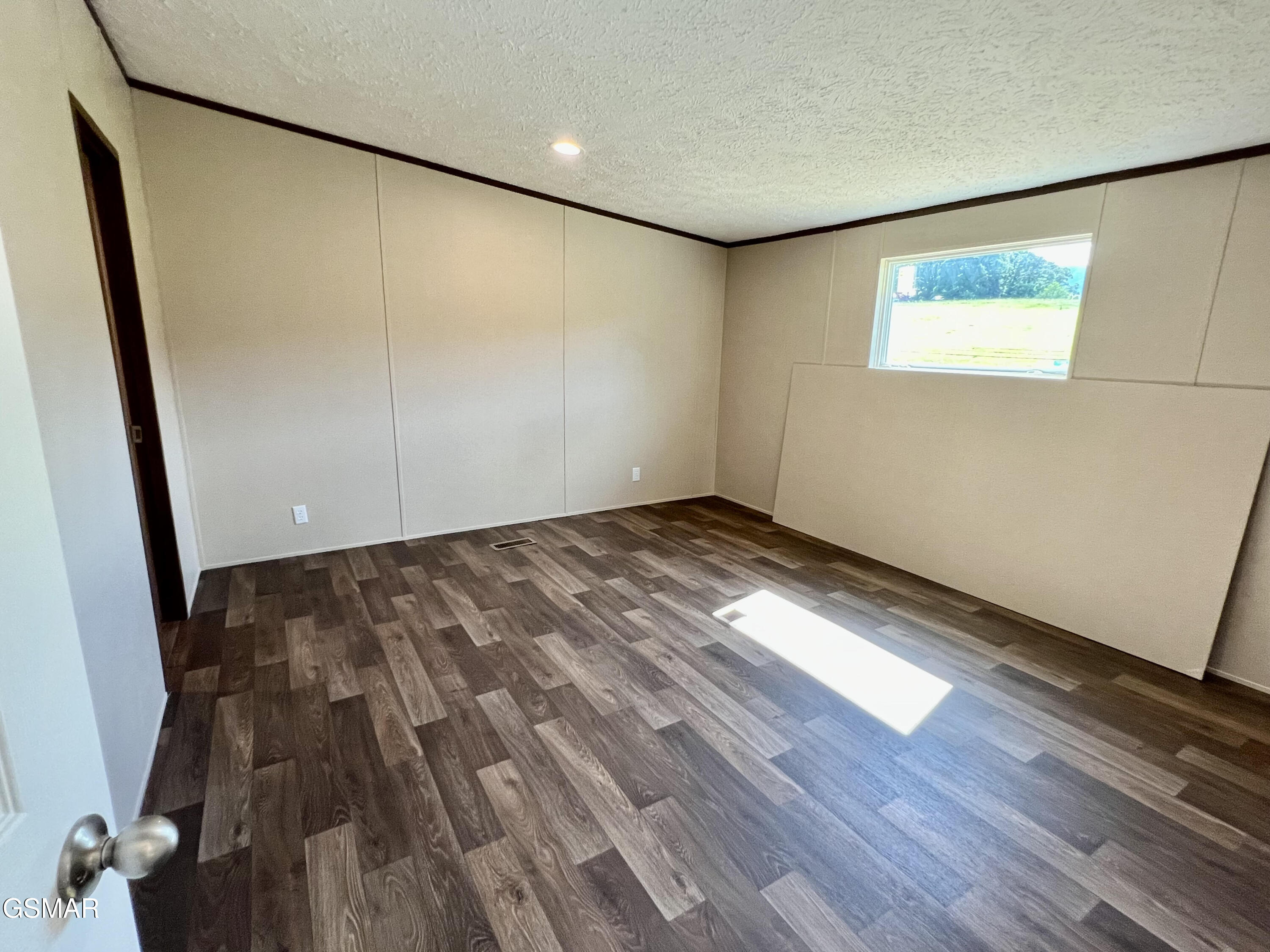 127 English Mountain Road