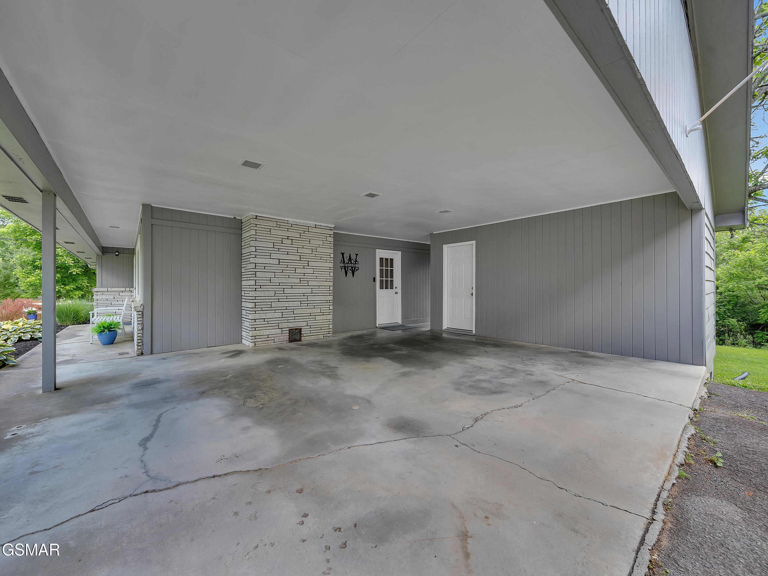 1046 McCall Lane