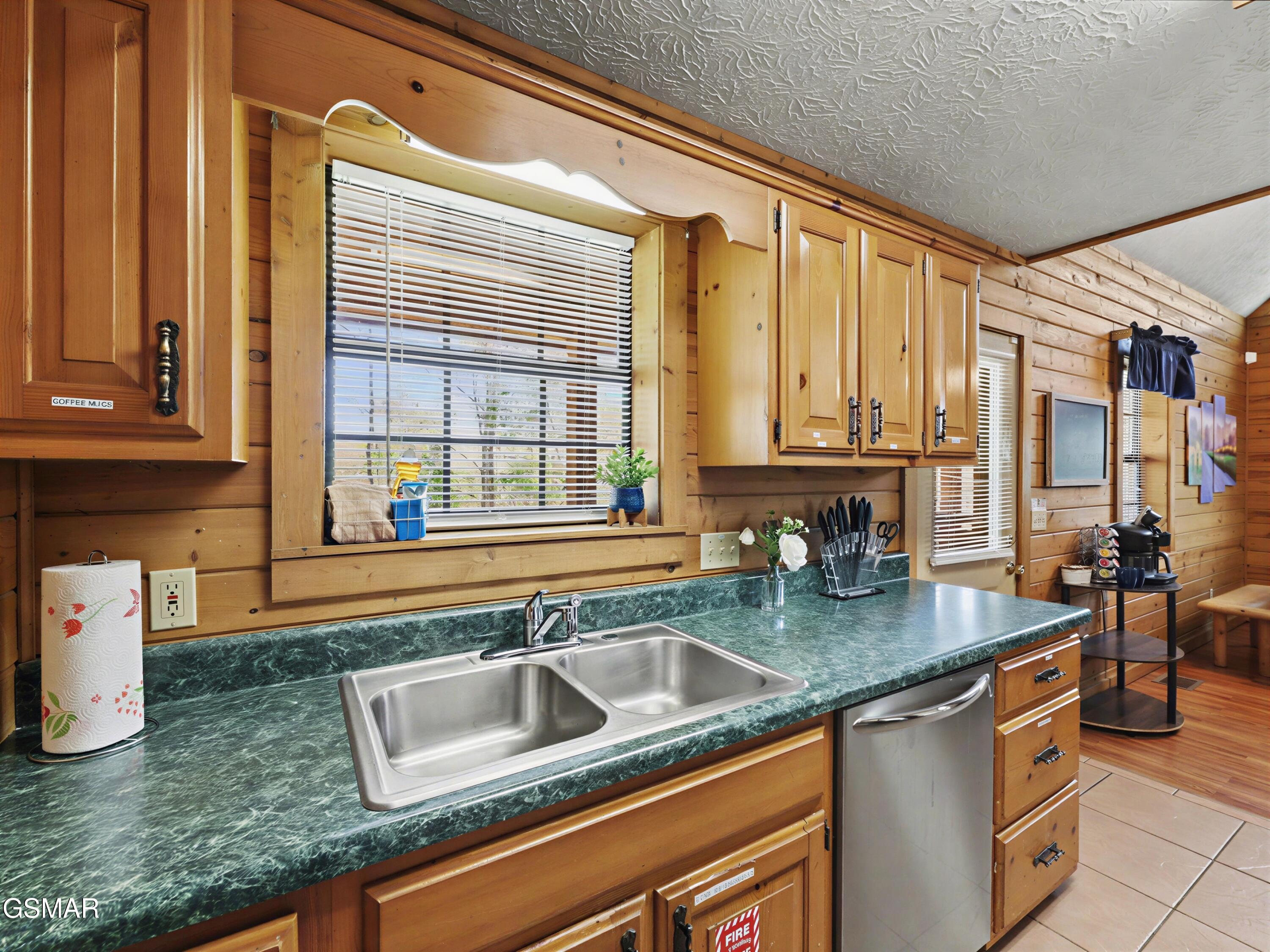 3421 Shelnutt Way