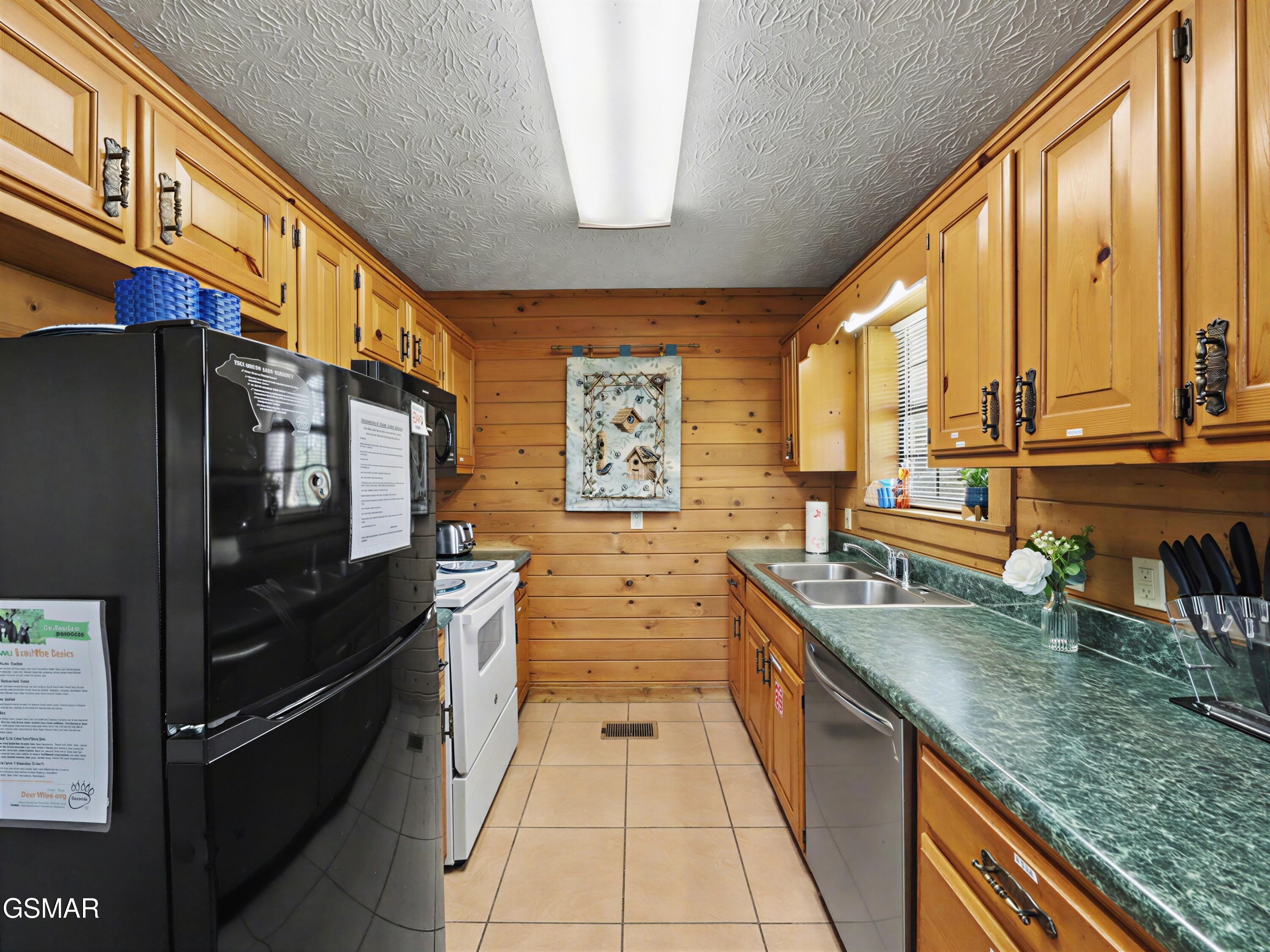 3421 Shelnutt Way