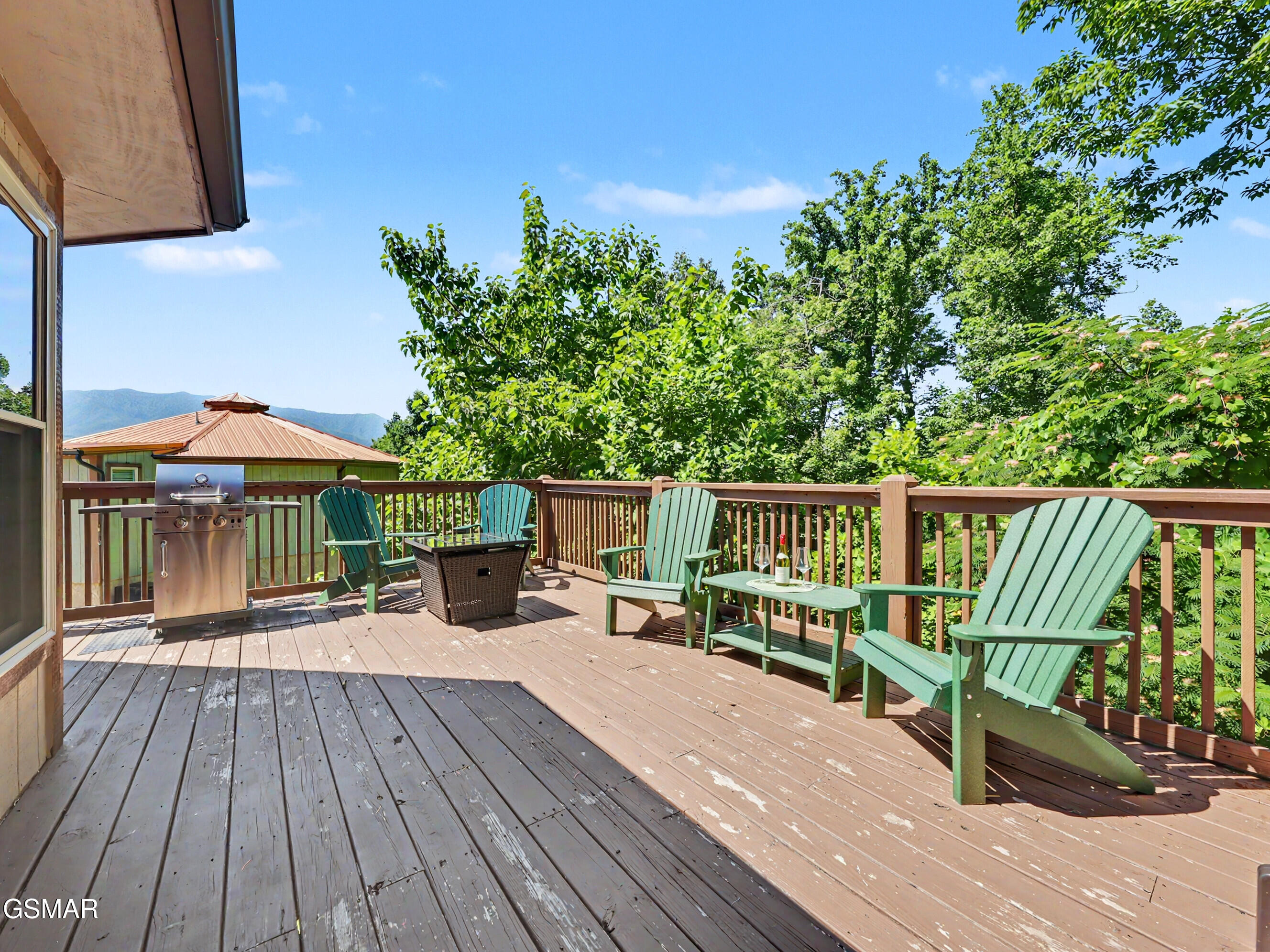 717 Valley View Lane