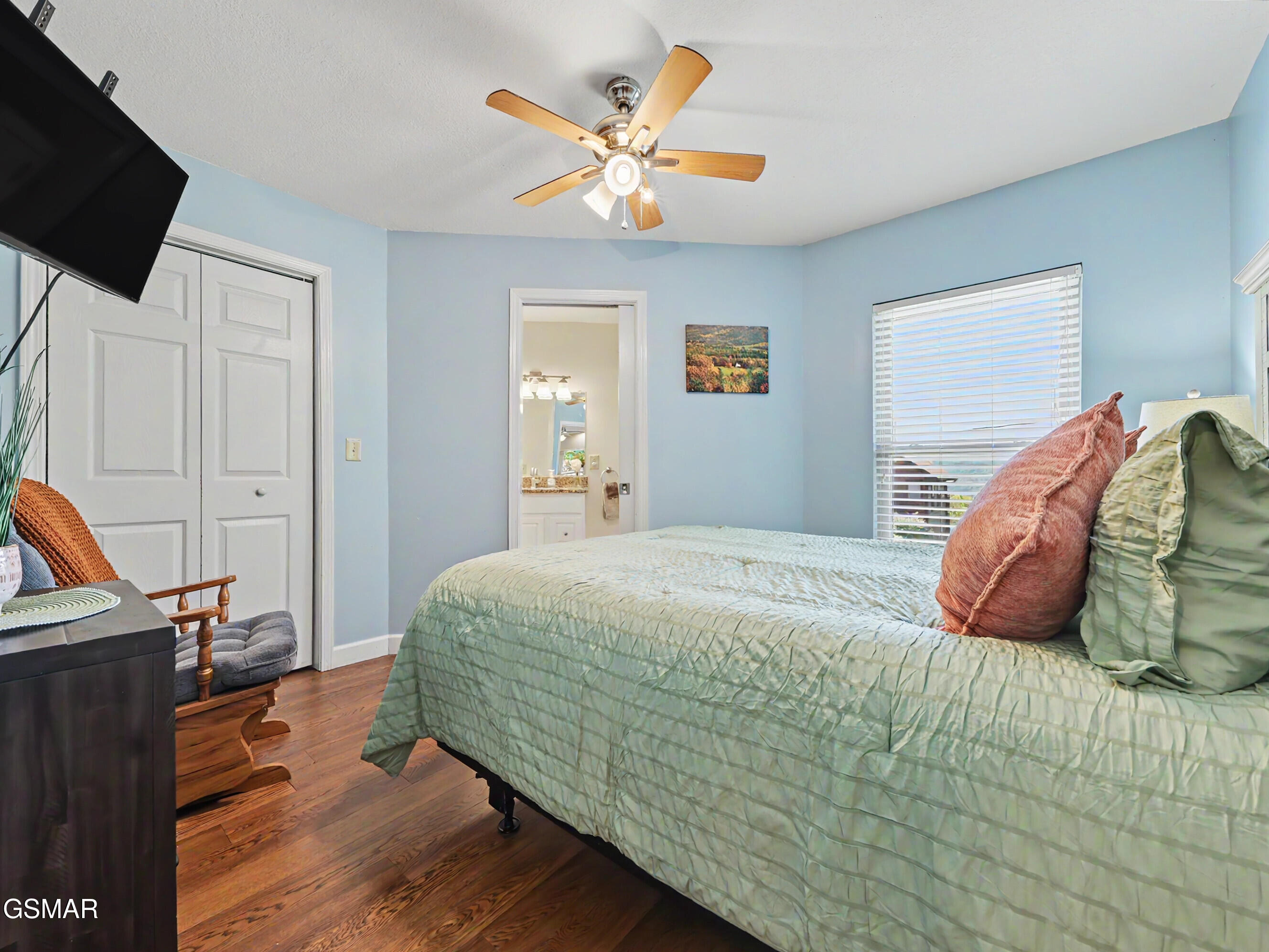 717 Valley View Lane