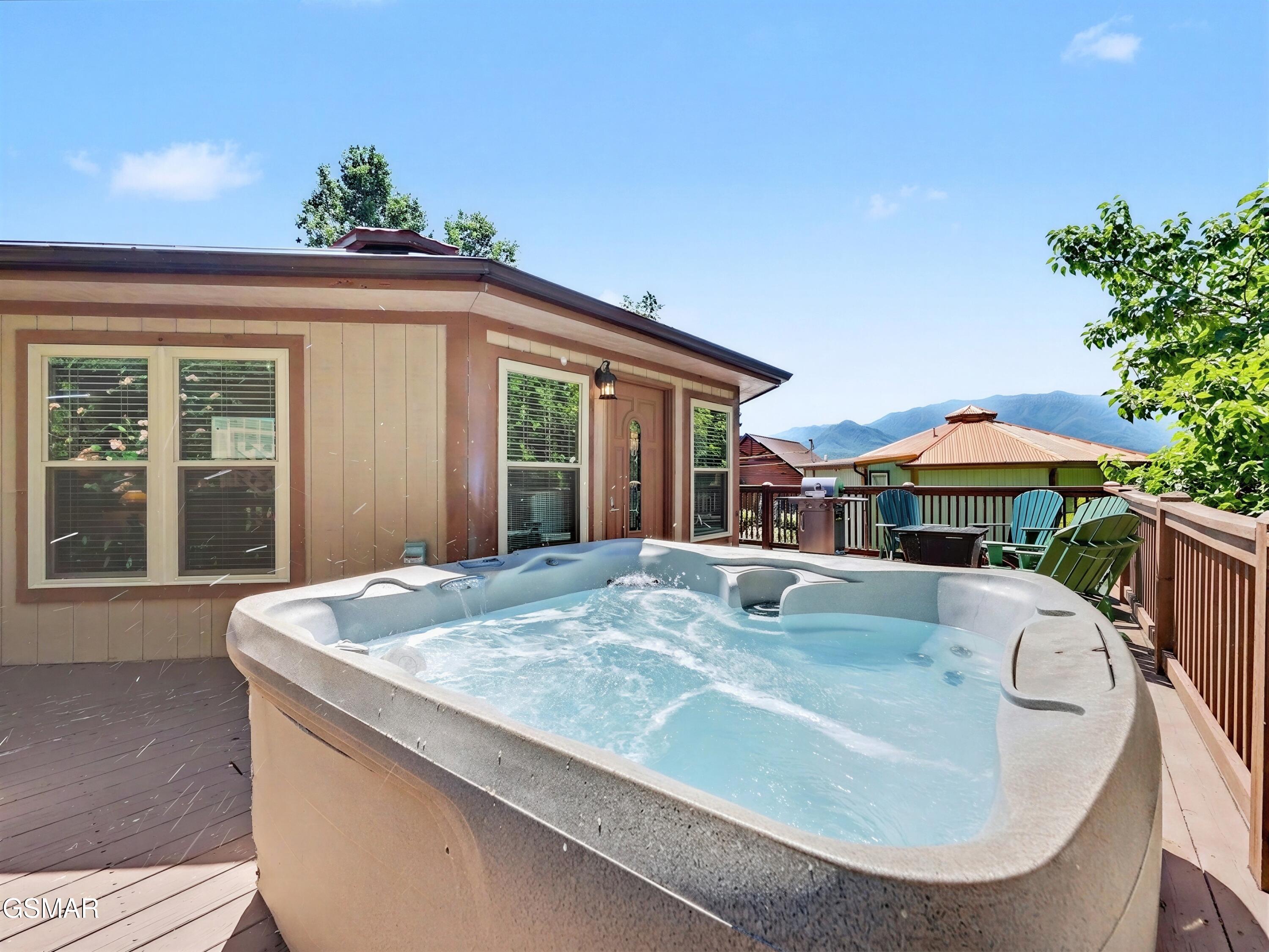717 Valley View Lane