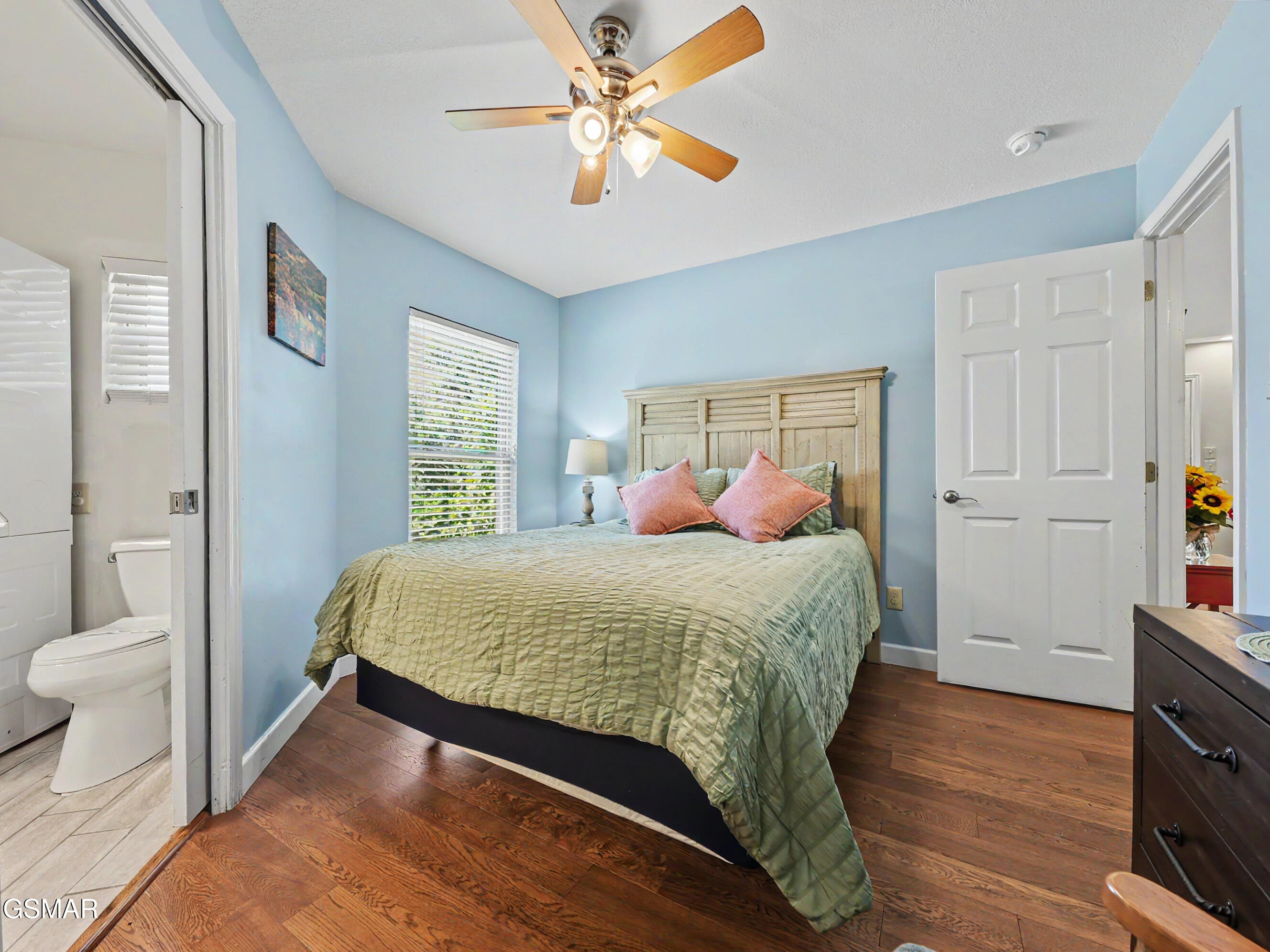 717 Valley View Lane