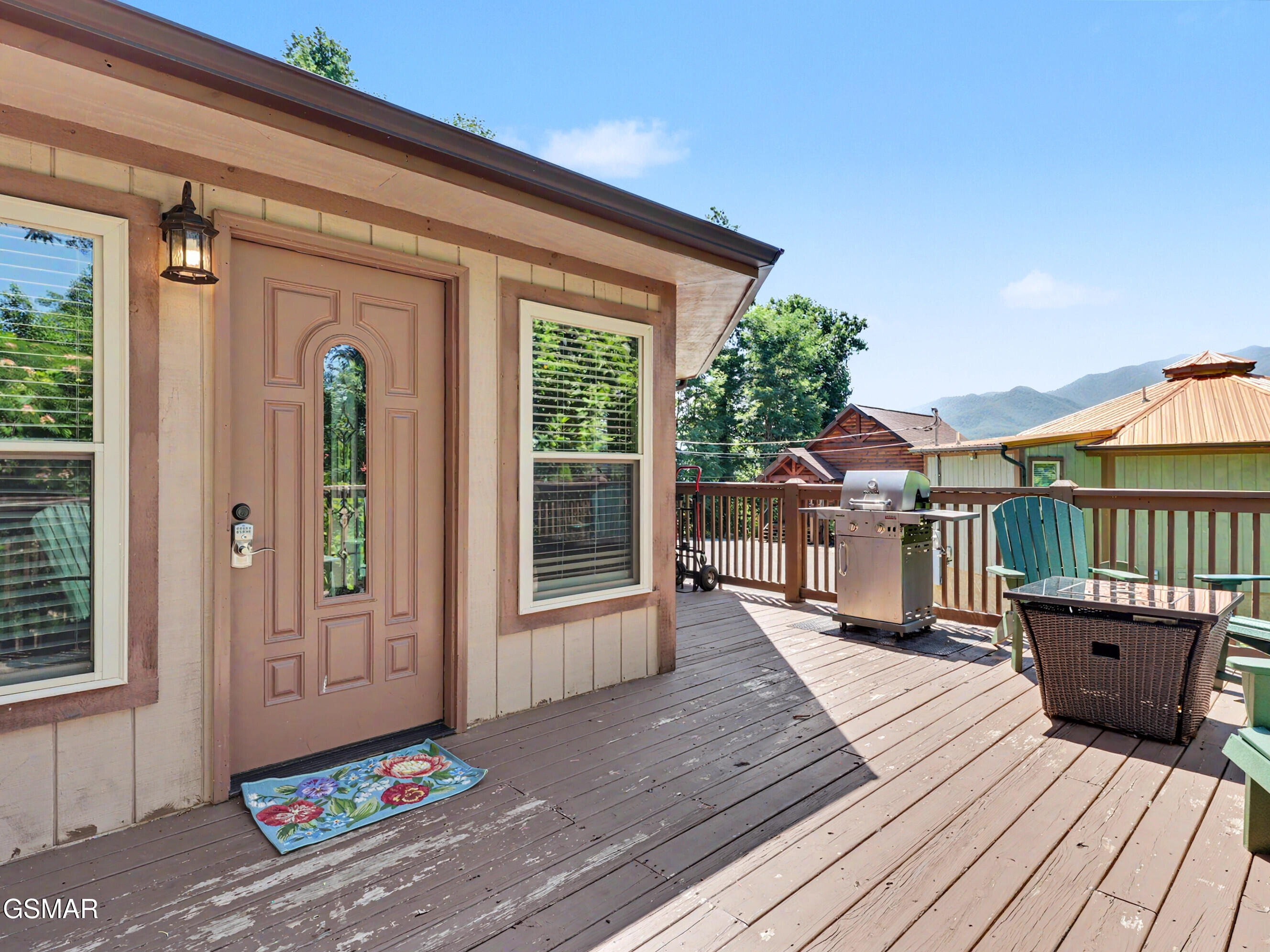 717 Valley View Lane