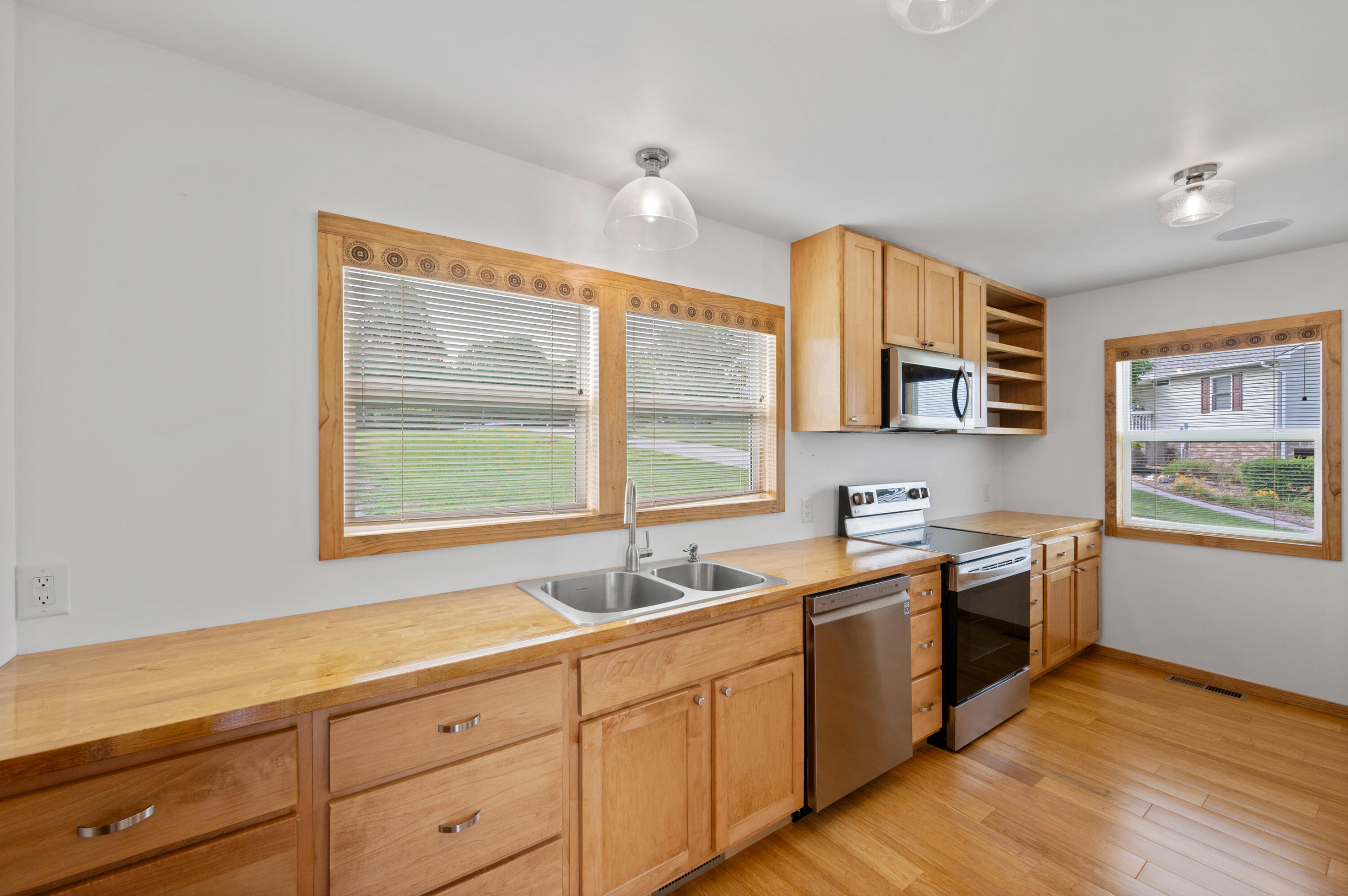 114 Amaryllis Road