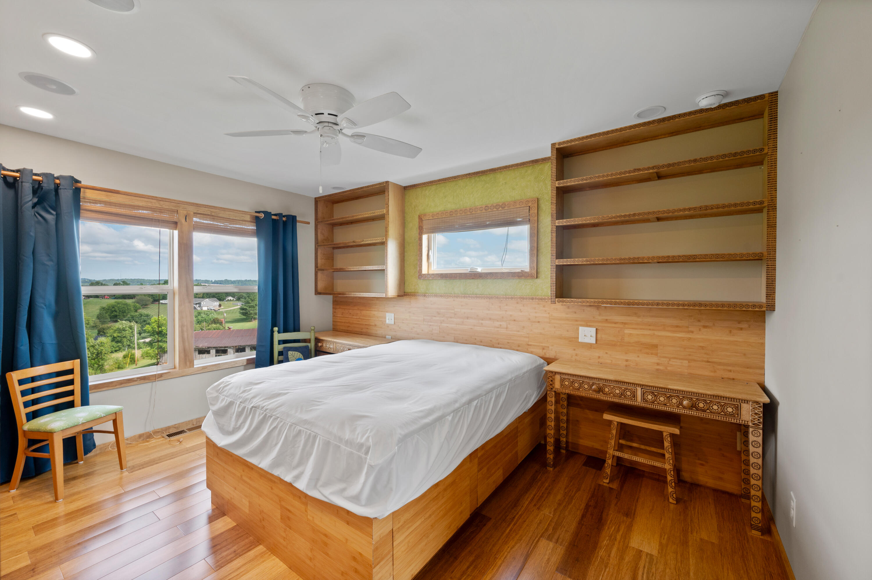 114 Amaryllis Road
