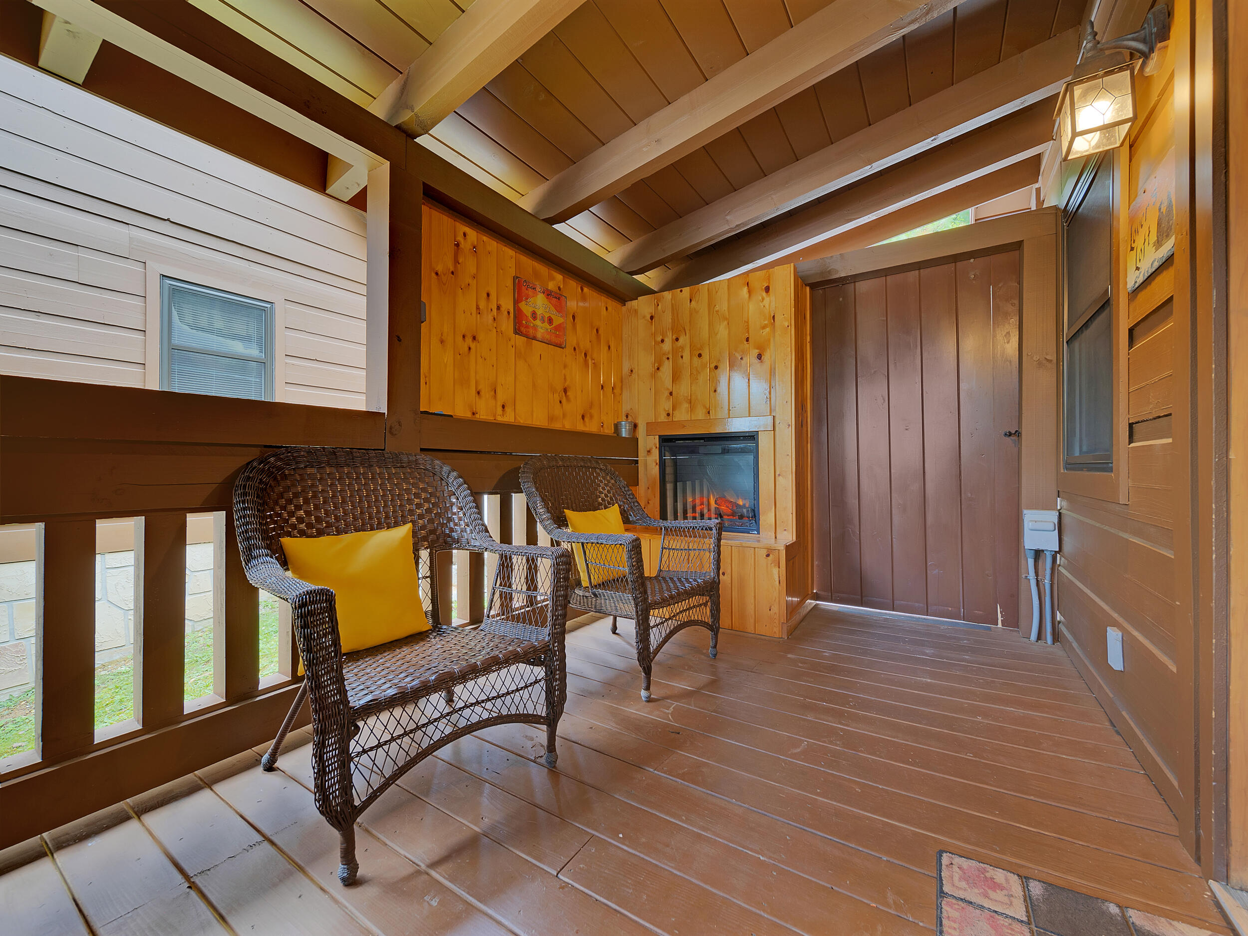 824 Eagle Cove Way