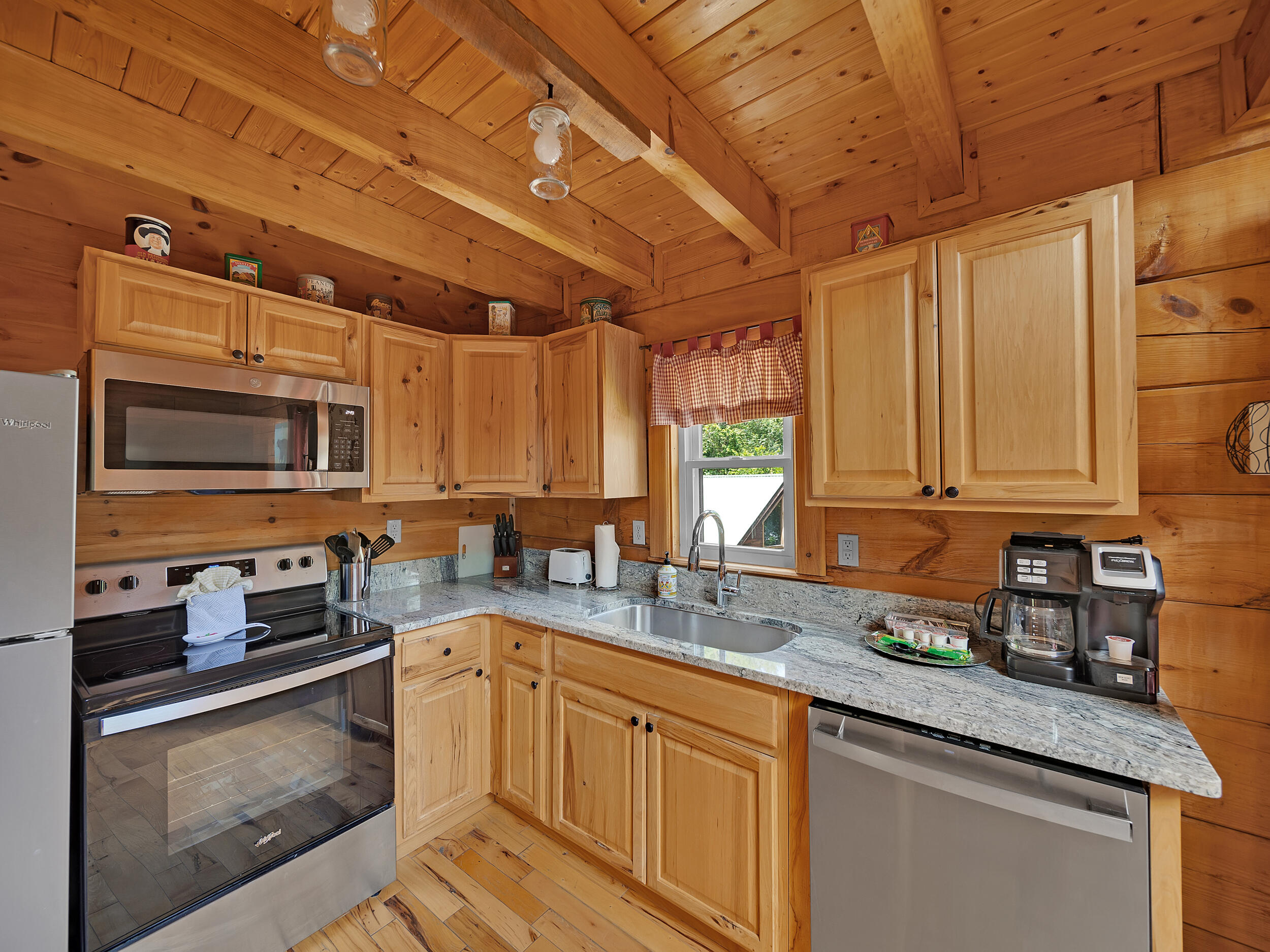 824 Eagle Cove Way