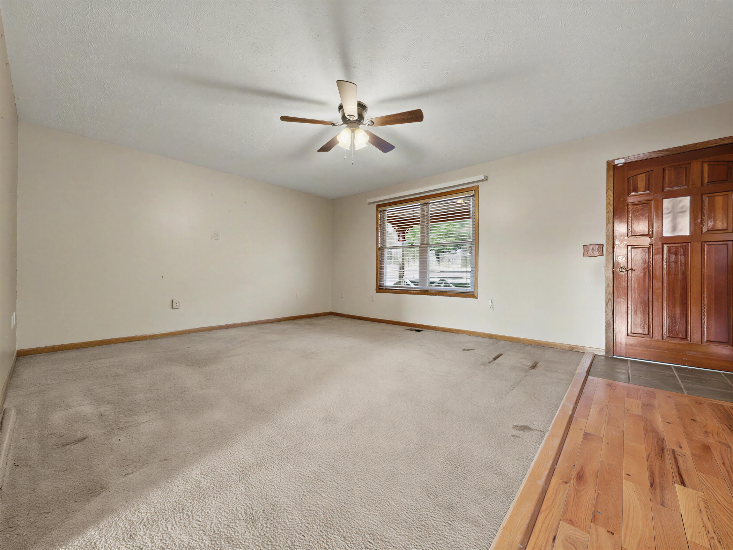 2456 Amanda Lane