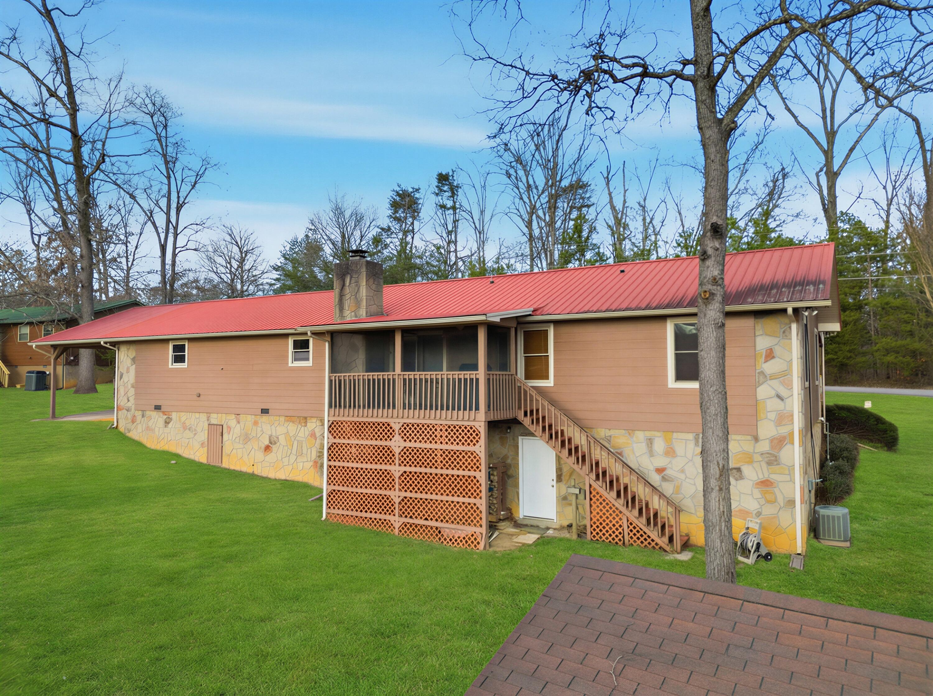 2456 Amanda Lane