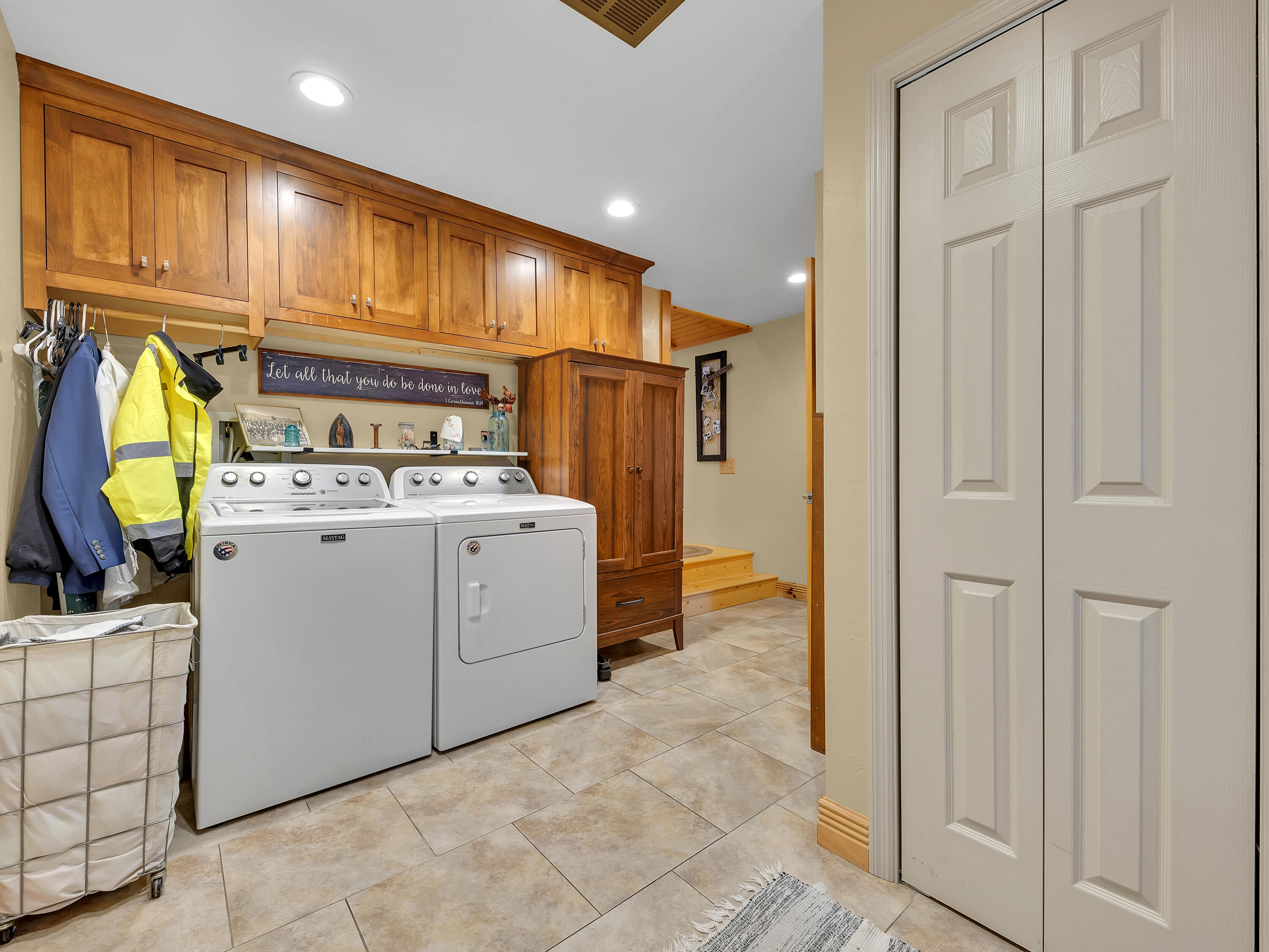838 Pinnacle Drive